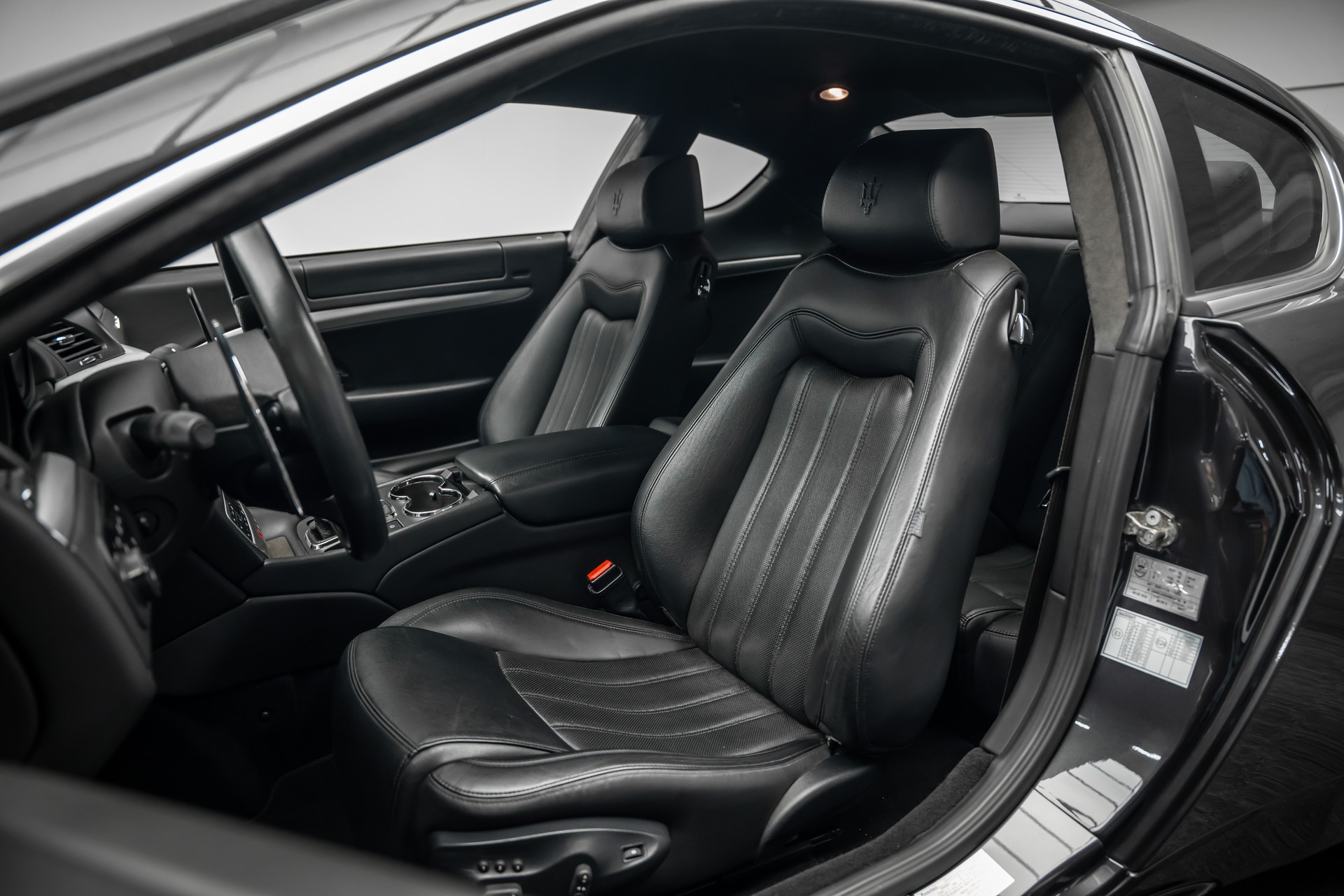 MASERATI GranTurismo S Automatica * 4,7 V8 MIT MEGA SOUND & SEHR VIEL FAHRSPASS * LEASING AB 362.- *-image-12