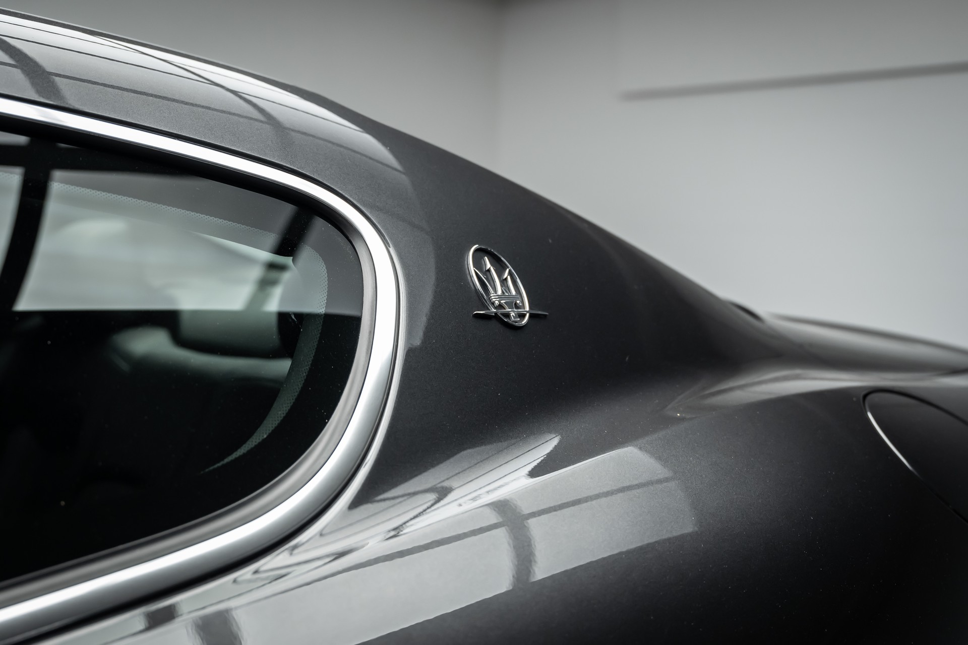 MASERATI GranTurismo S Automatica * 4,7 V8 MIT MEGA SOUND & SEHR VIEL FAHRSPASS * LEASING AB 362.- *-image-9