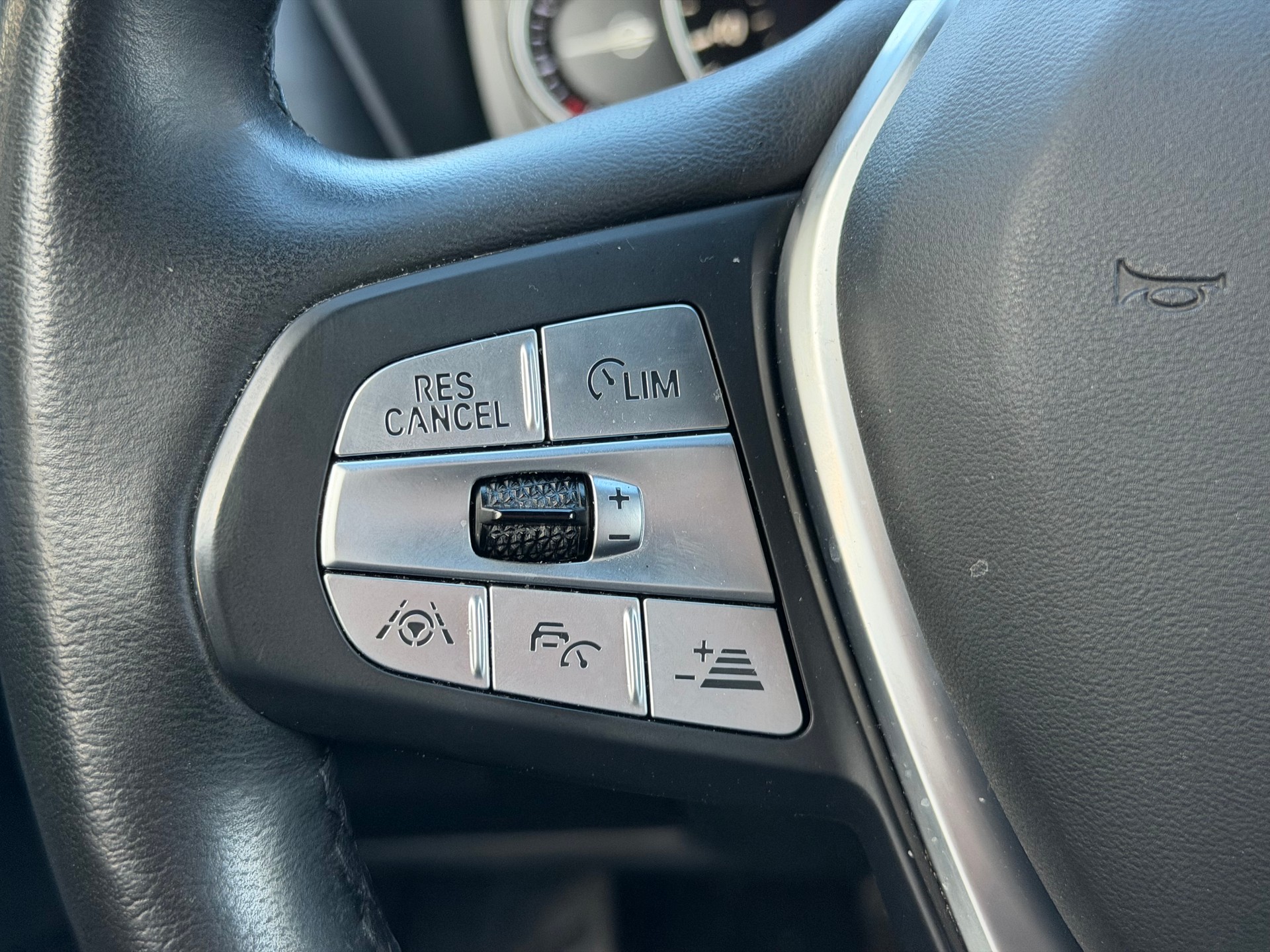 BMW X3 xDrive 20d Luxury Line Steptronic-image-11