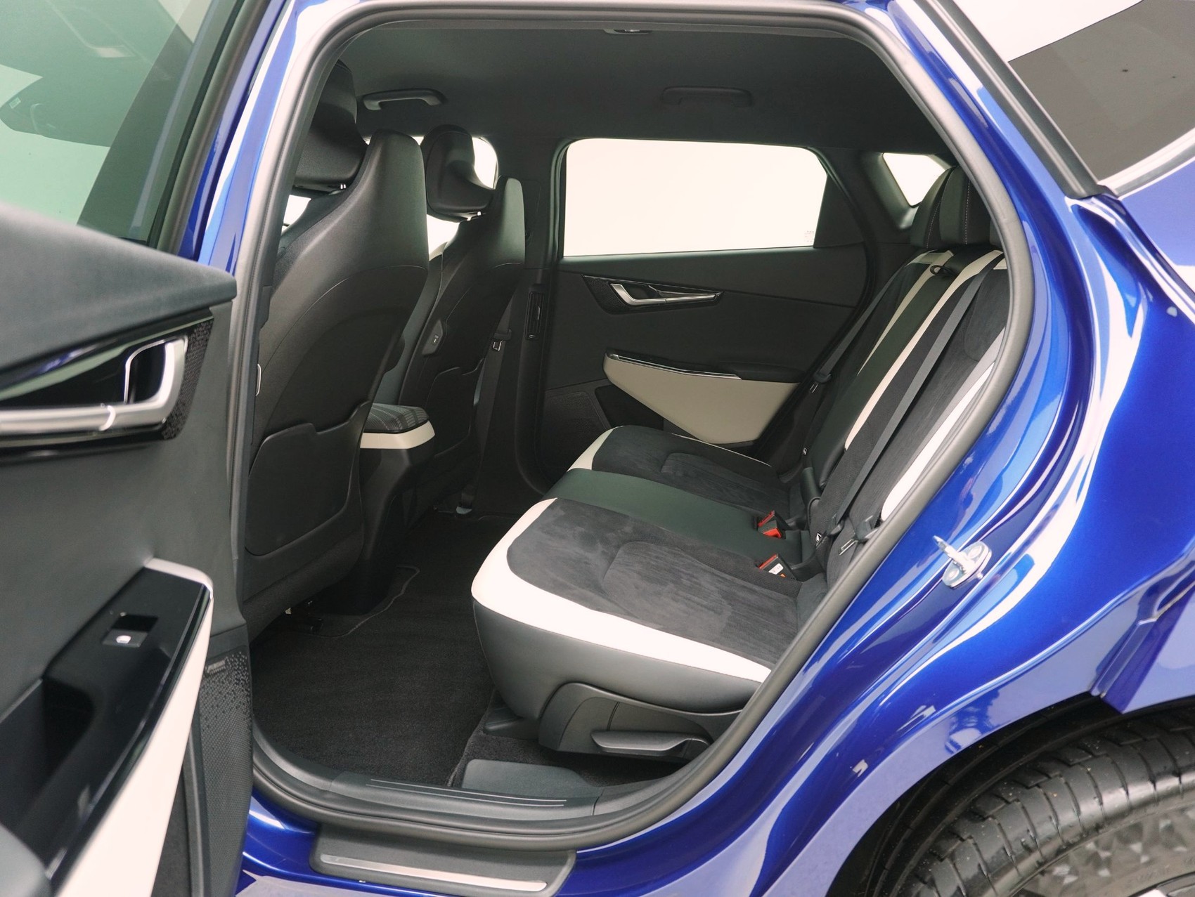 KIA EV6 77 kWh GT-Line 4x4-image-11