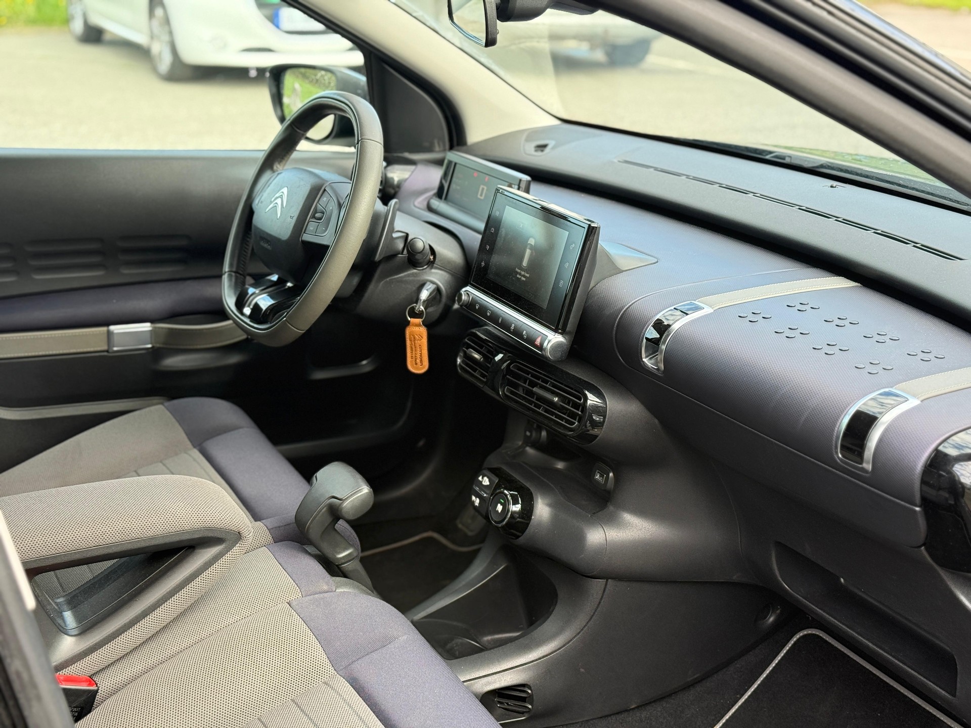 CITROEN C4 Cactus 1.2 e-VTi Shine Edition ETG-image-5