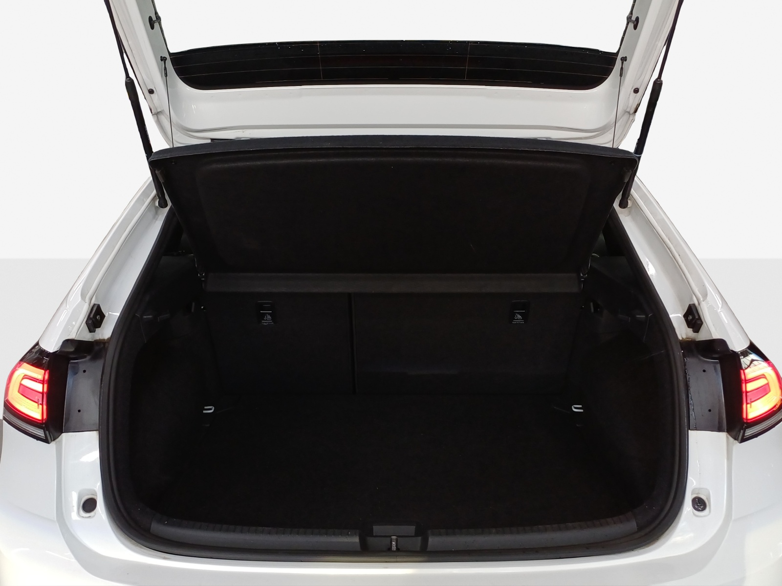 VW Taigo 1.5 TSI R-Line DSG-image-12