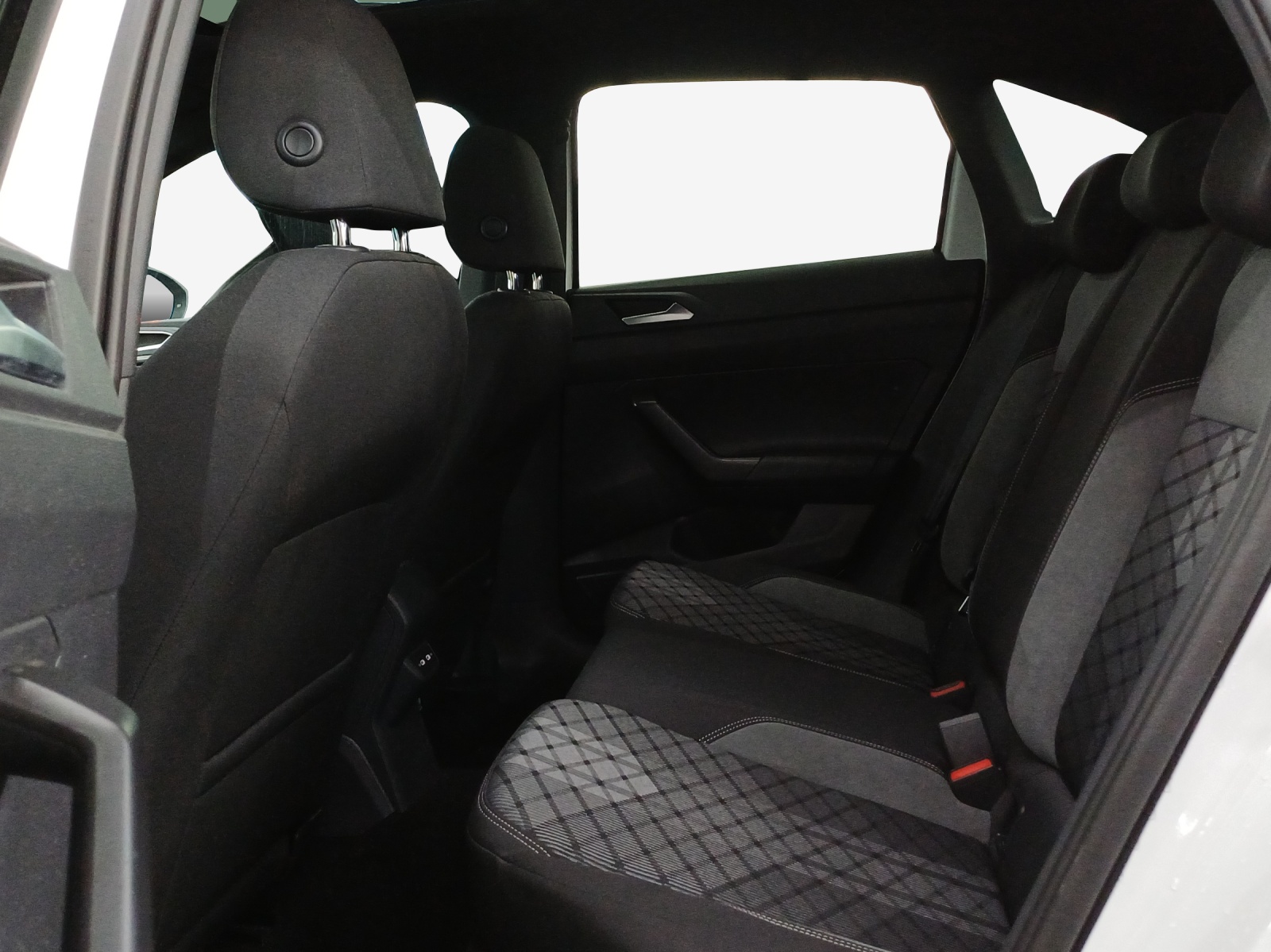 VW Taigo 1.5 TSI R-Line DSG-image-11