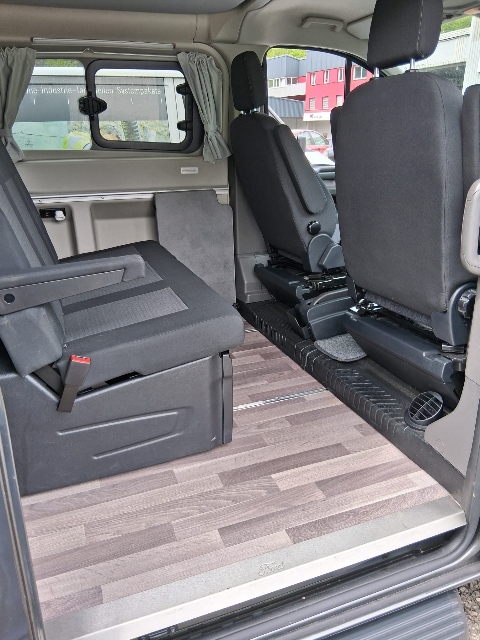 FORD Nugget Wohnmobil 5.Plätzer-image-8