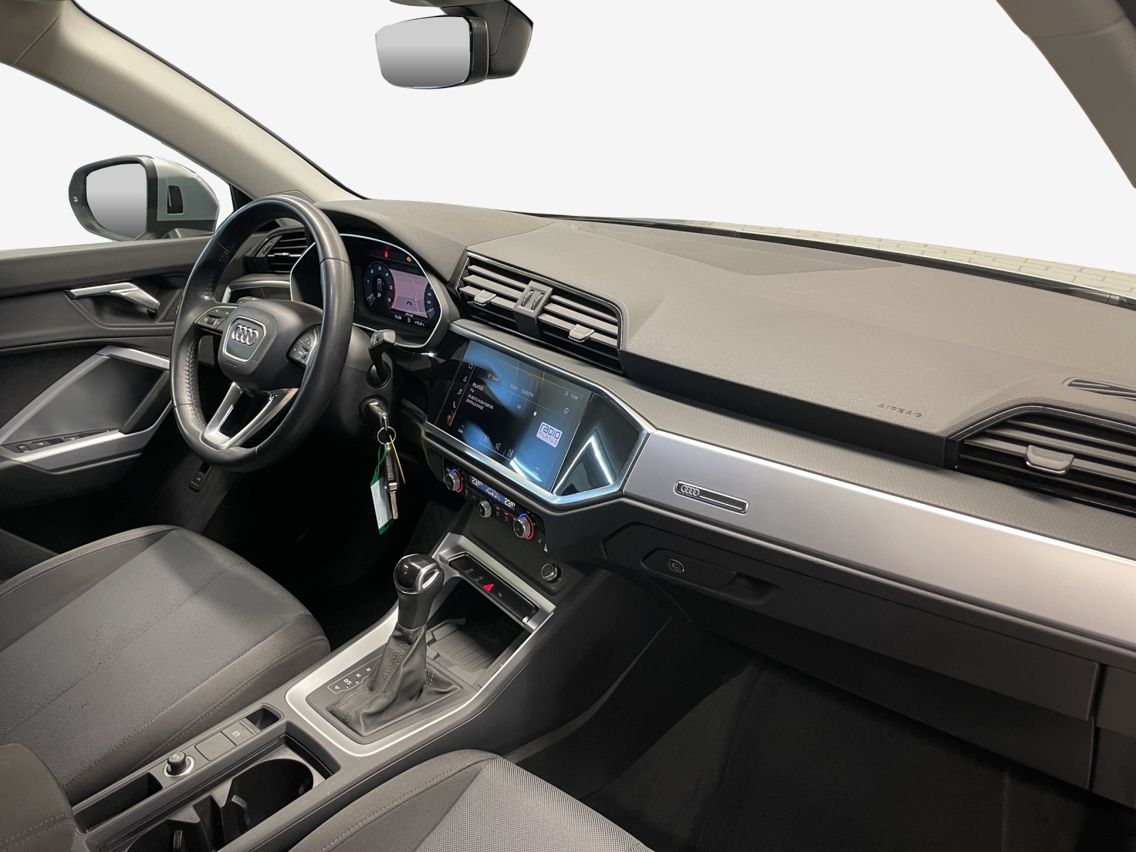 AUDI Q3 35 TDI advanced S-tronic-image-13