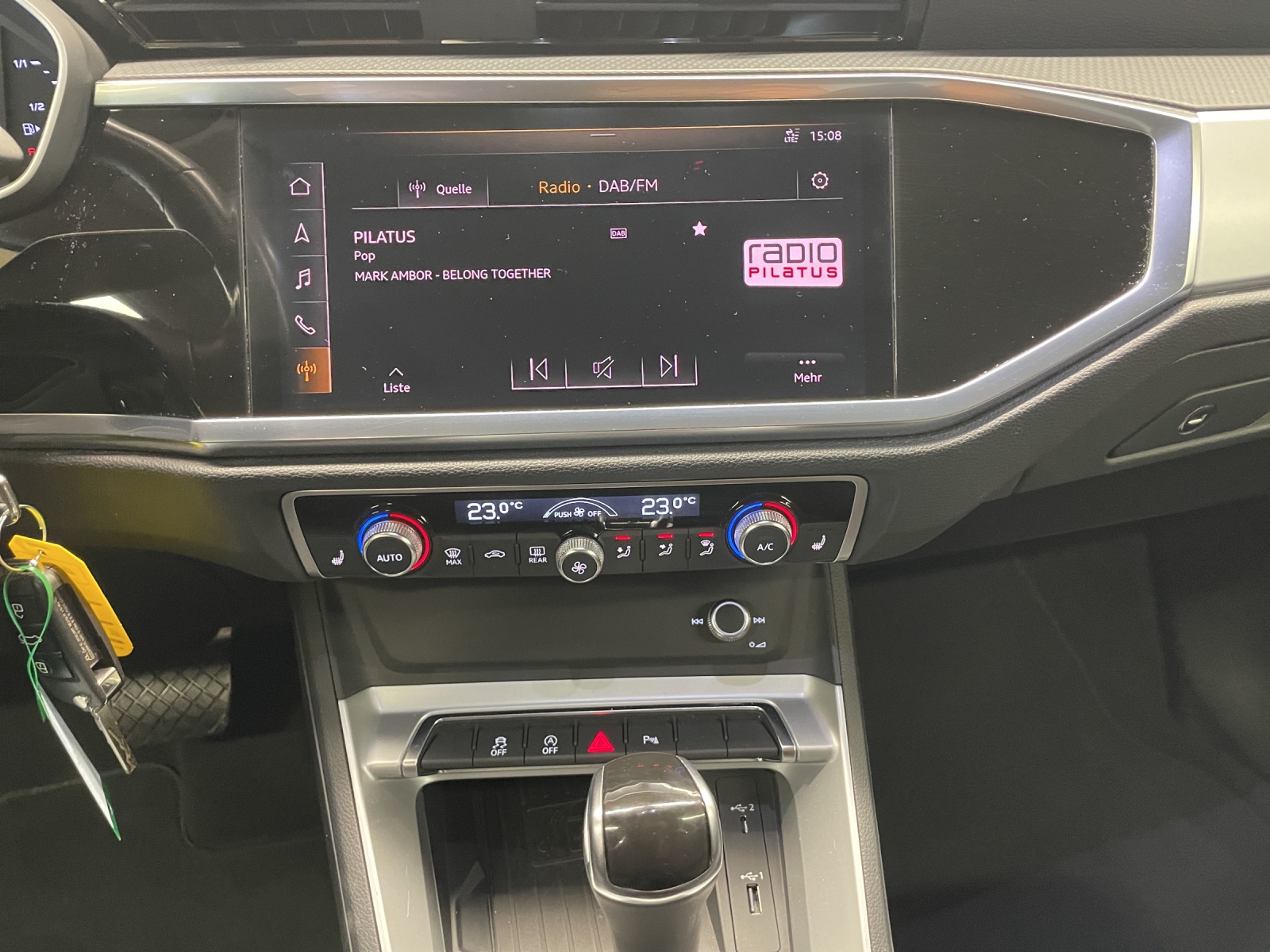 AUDI Q3 35 TDI advanced S-tronic-image-10