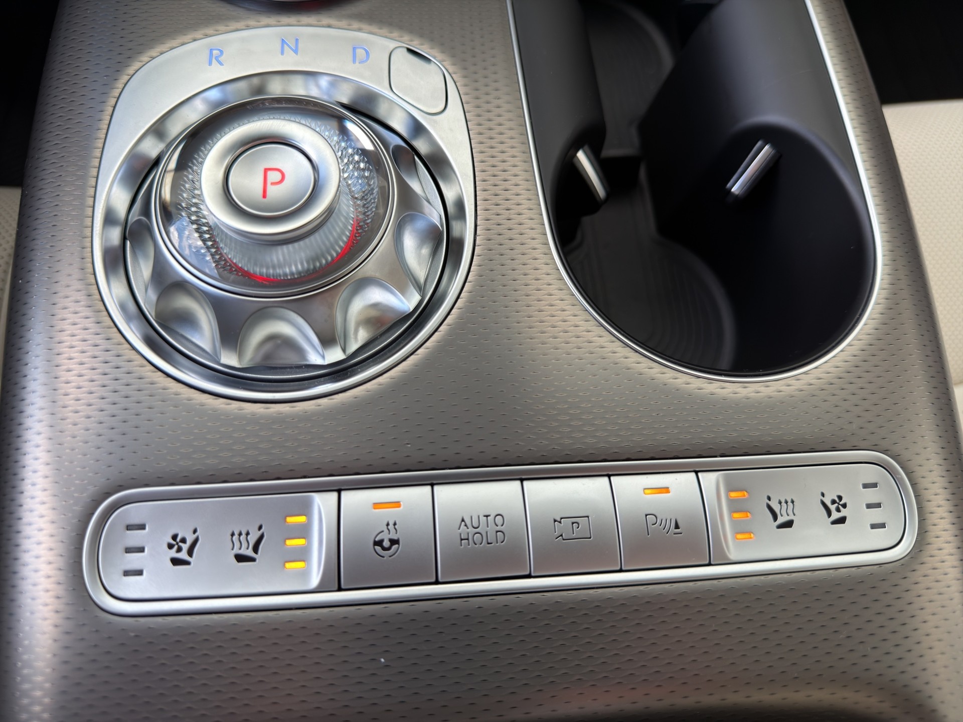 GENESIS GV60 Dual Motor Sport AWD-image-12
