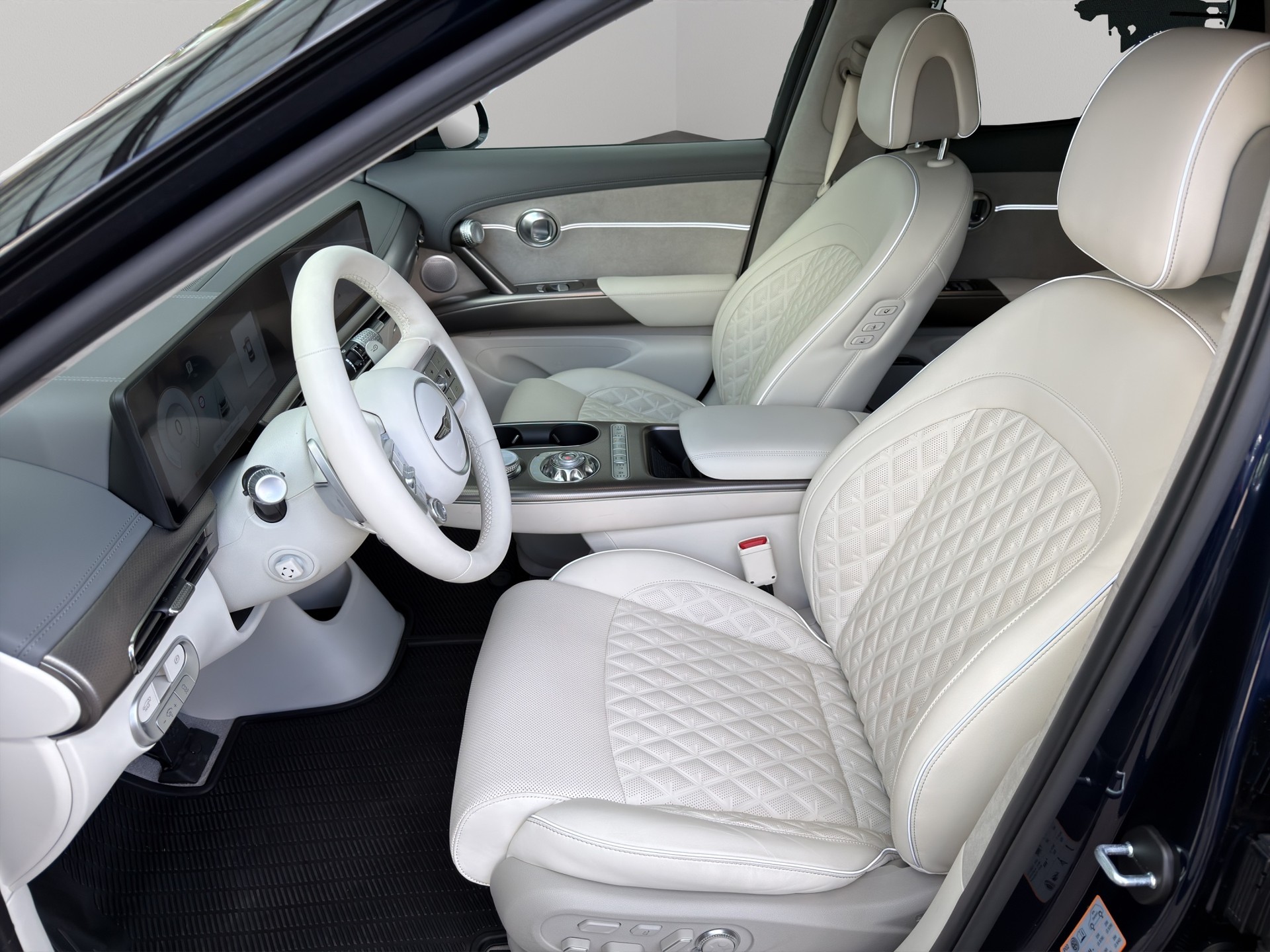 GENESIS GV60 Dual Motor Sport AWD-image-6