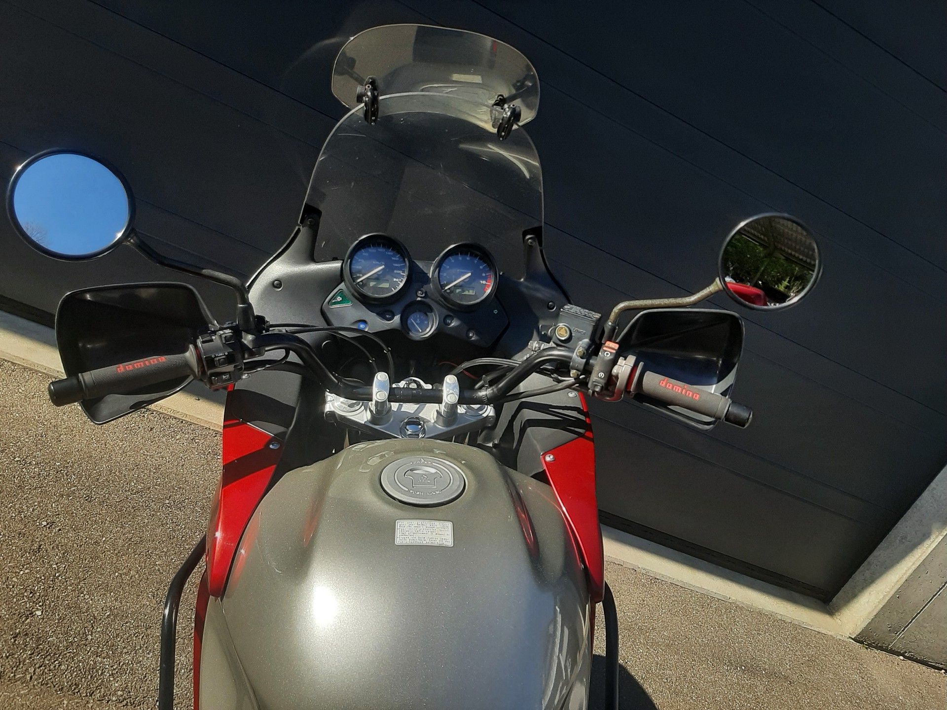 HONDA XL 1000 V Varadero-image-11
