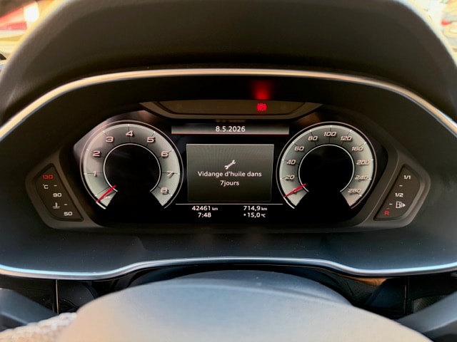 AUDI Q3 40 TFSI quattro S-tronic-image-2