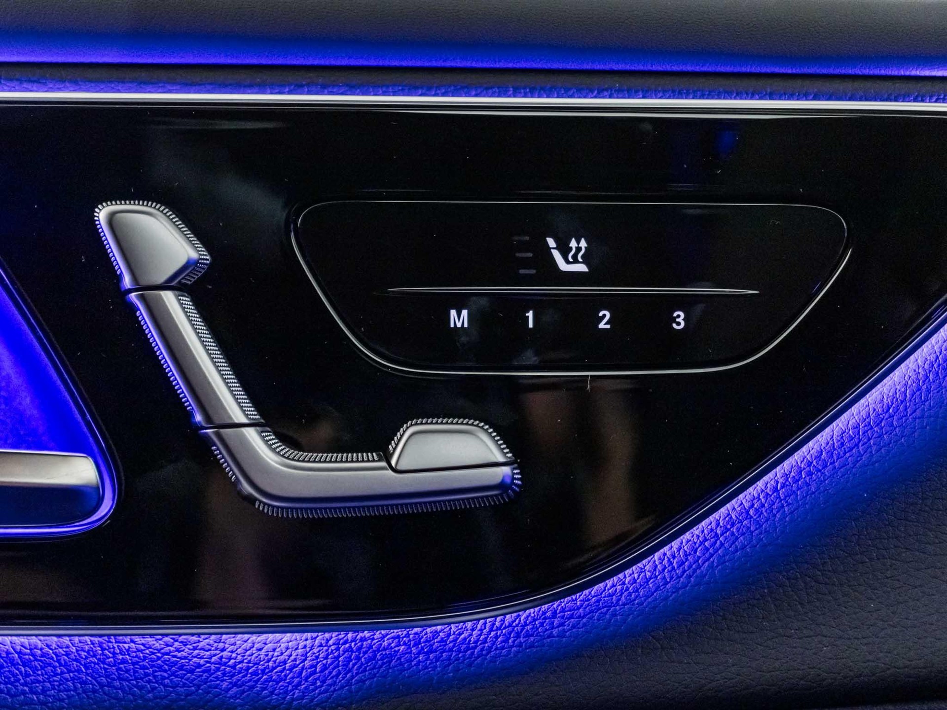 MERCEDES-BENZ GLC 220 d 4MATIC-image-11