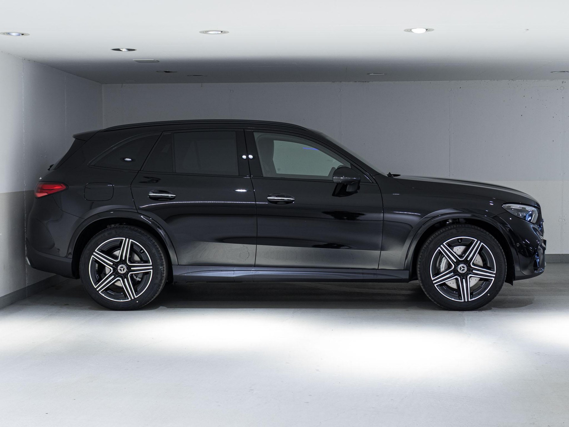 MERCEDES-BENZ GLC 220 d 4MATIC-image-1