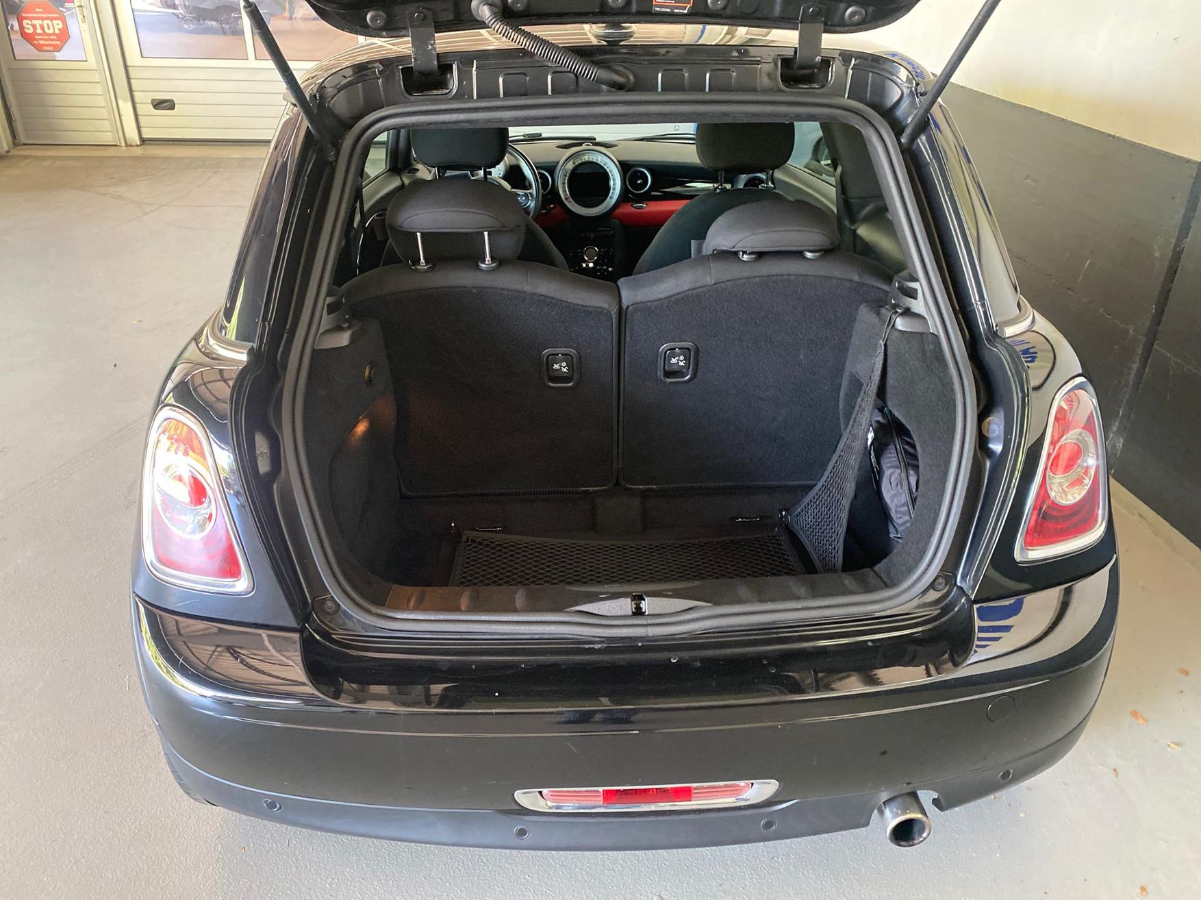 MINI Mini R56 1.6i Cooper-image-8