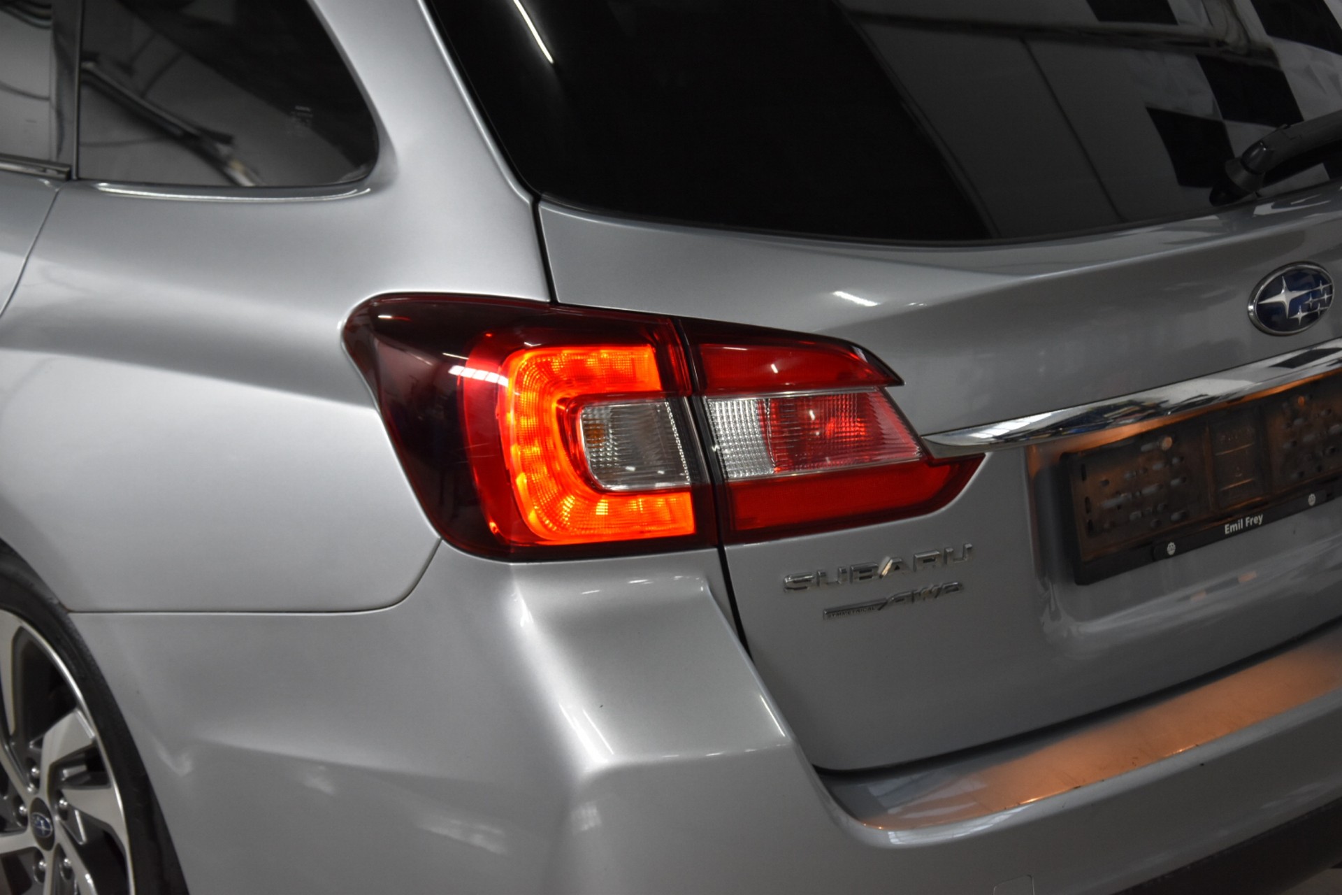 SUBARU Levorg 2.0i Luxury AWD Lineartronic-image-5