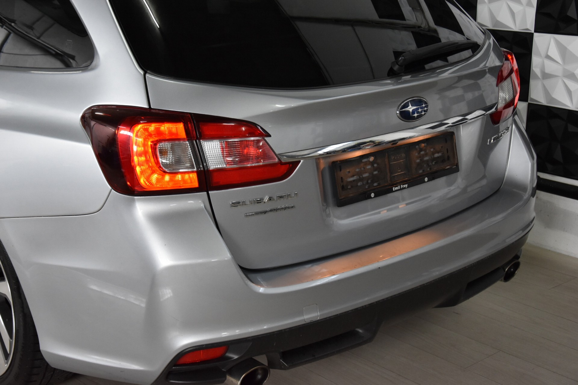 SUBARU Levorg 2.0i Luxury AWD Lineartronic-image-6