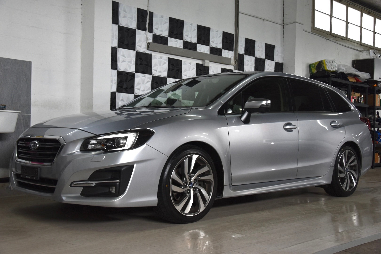 SUBARU Levorg 2.0i Luxury AWD Lineartronic-image-0