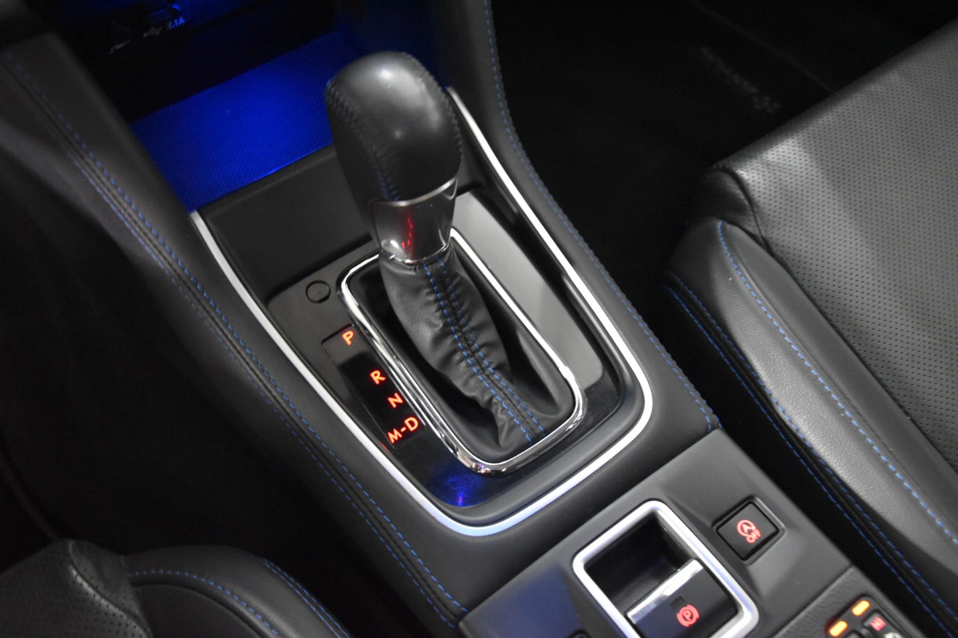 SUBARU Levorg 2.0i Luxury AWD Lineartronic-image-21