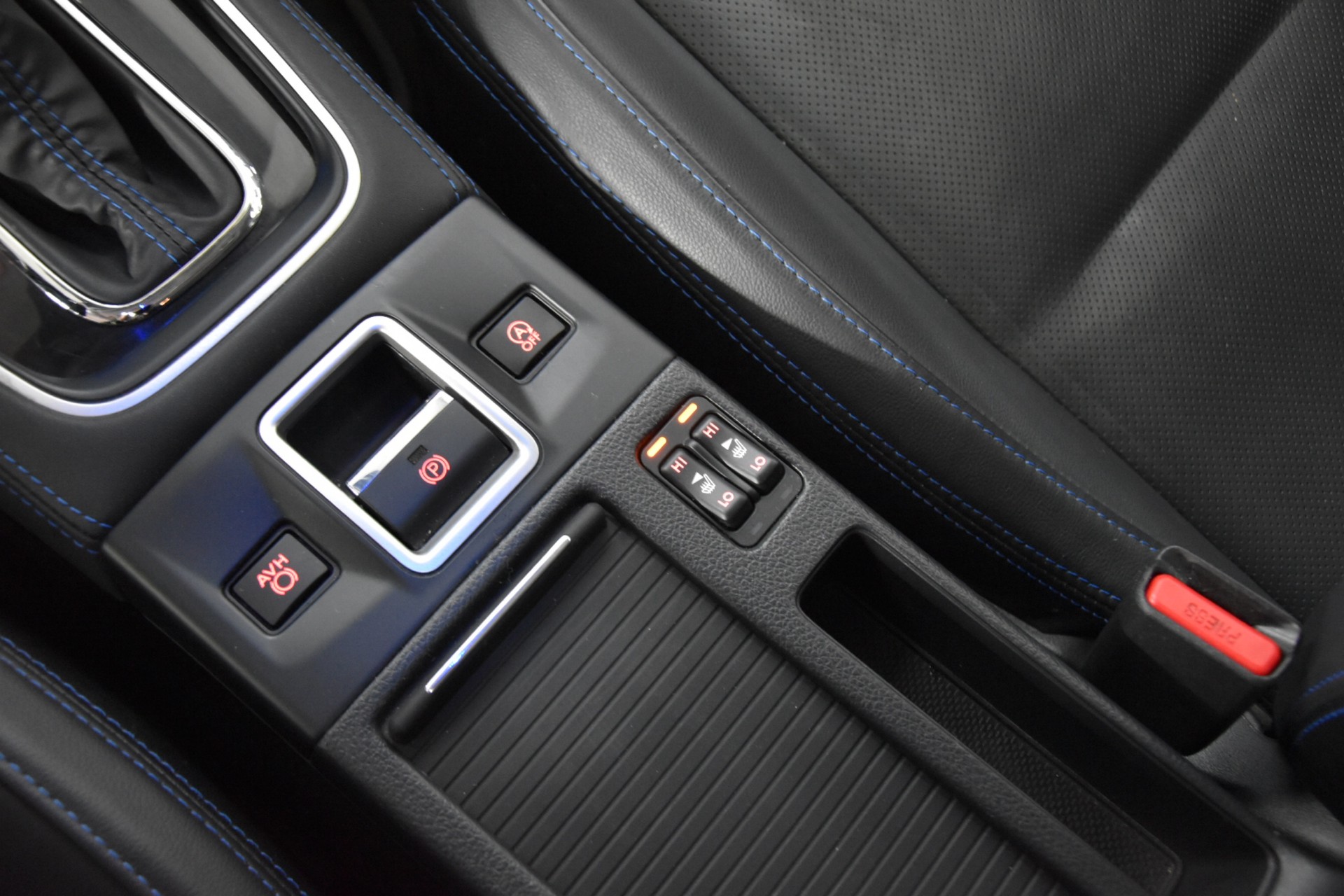 SUBARU Levorg 2.0i Luxury AWD Lineartronic-image-22