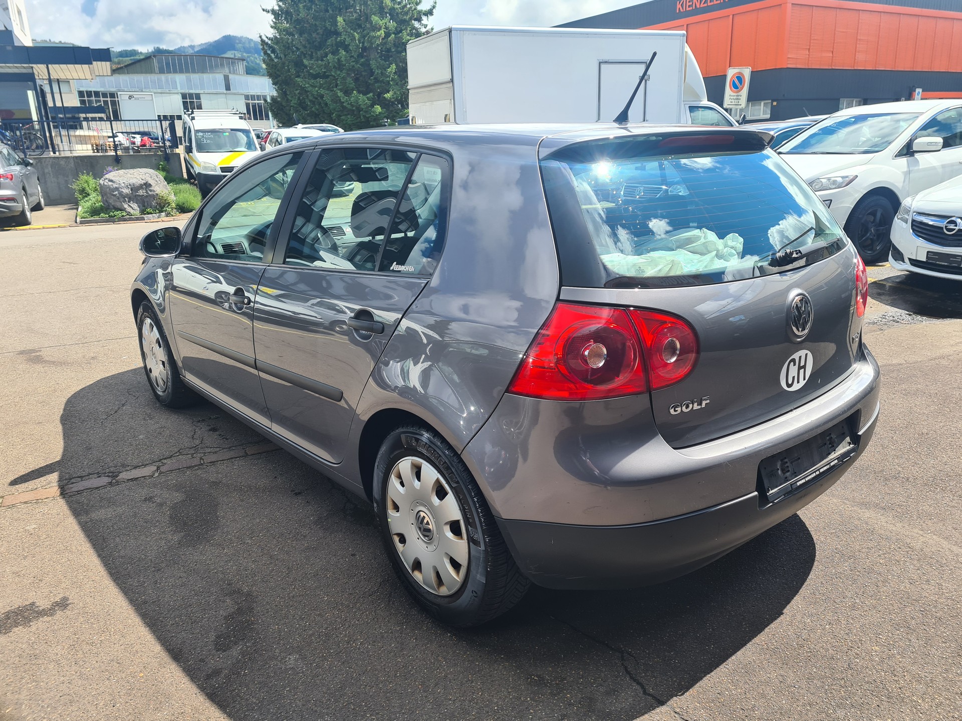 VW Golf 1.9L Diesel-image-3
