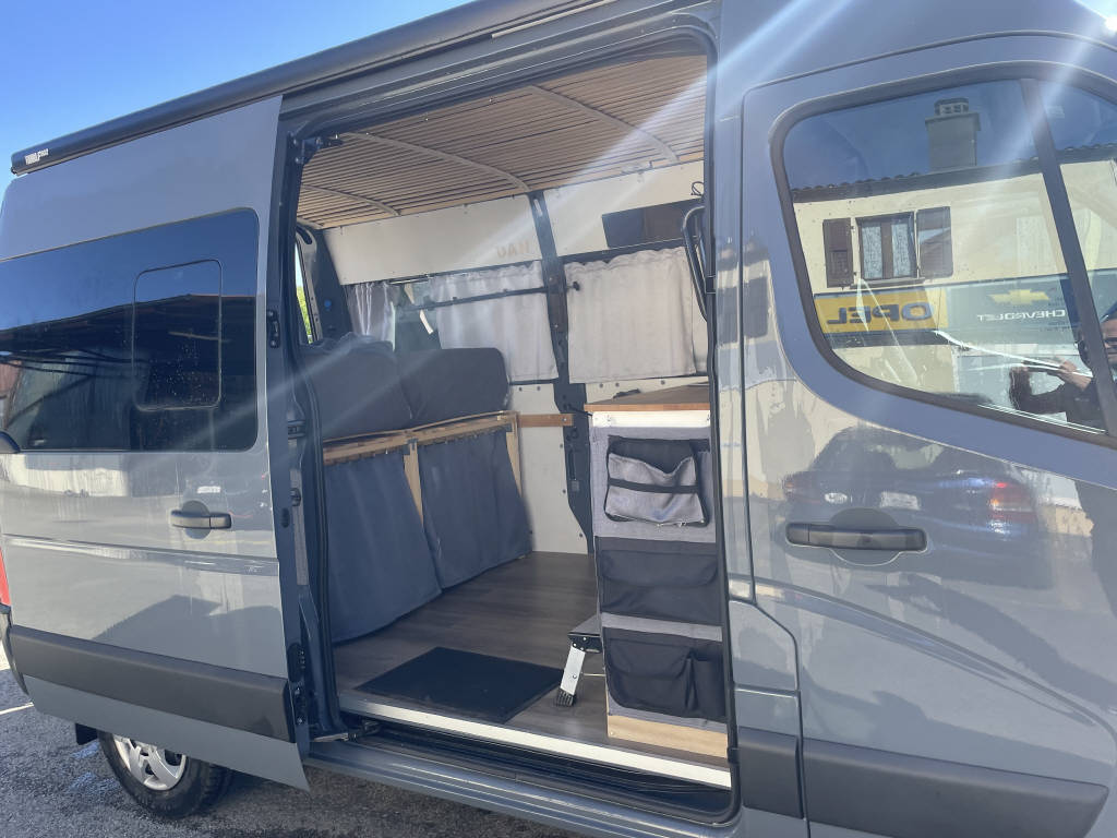 RENAULT Master fourg. 3.3 t L2H2 2.3 dCi 135 TwinTurbo-image-10
