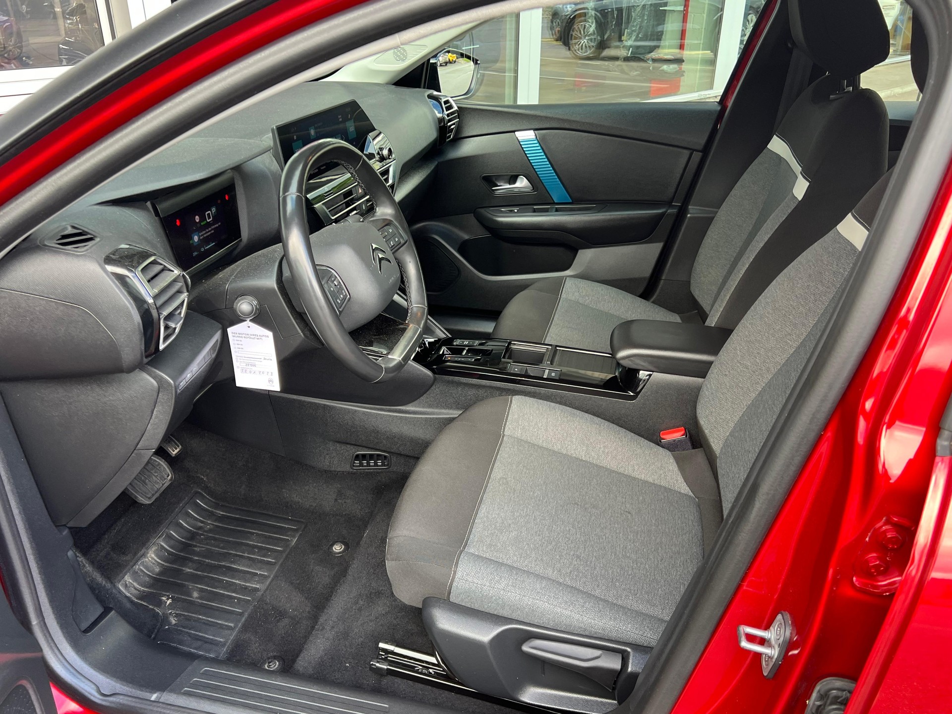CITROEN e-C4 Swiss Edition-image-11