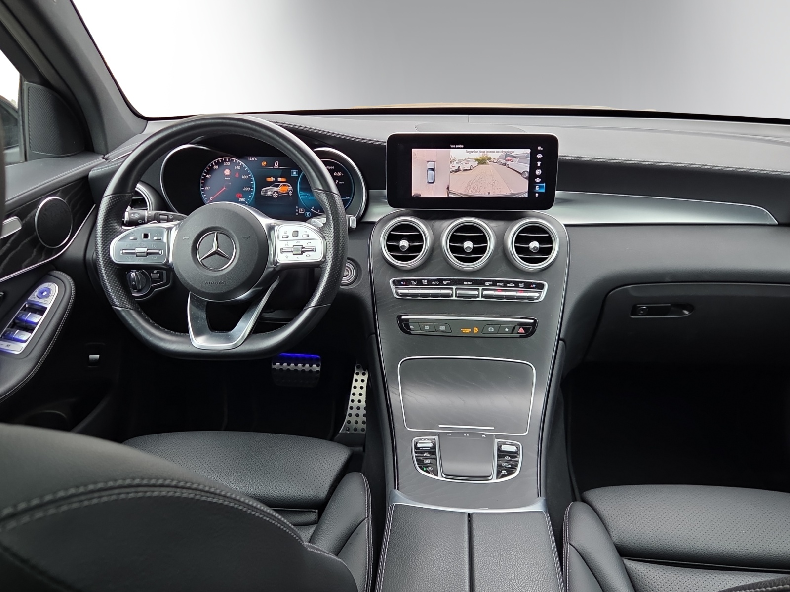 MERCEDES-BENZ GLC 220 d AMG Line 4Matic 9G-Tronic-image-11