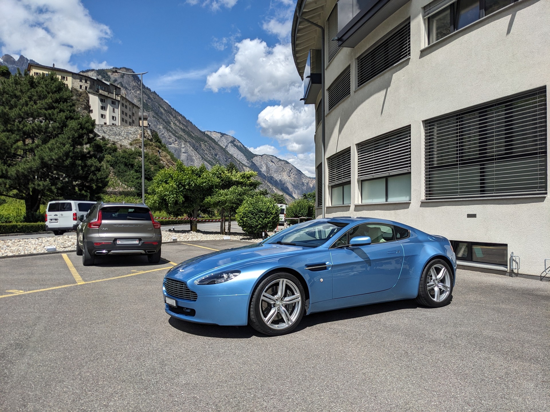 ASTON MARTIN V8 Vantage 4.7 Sportshift