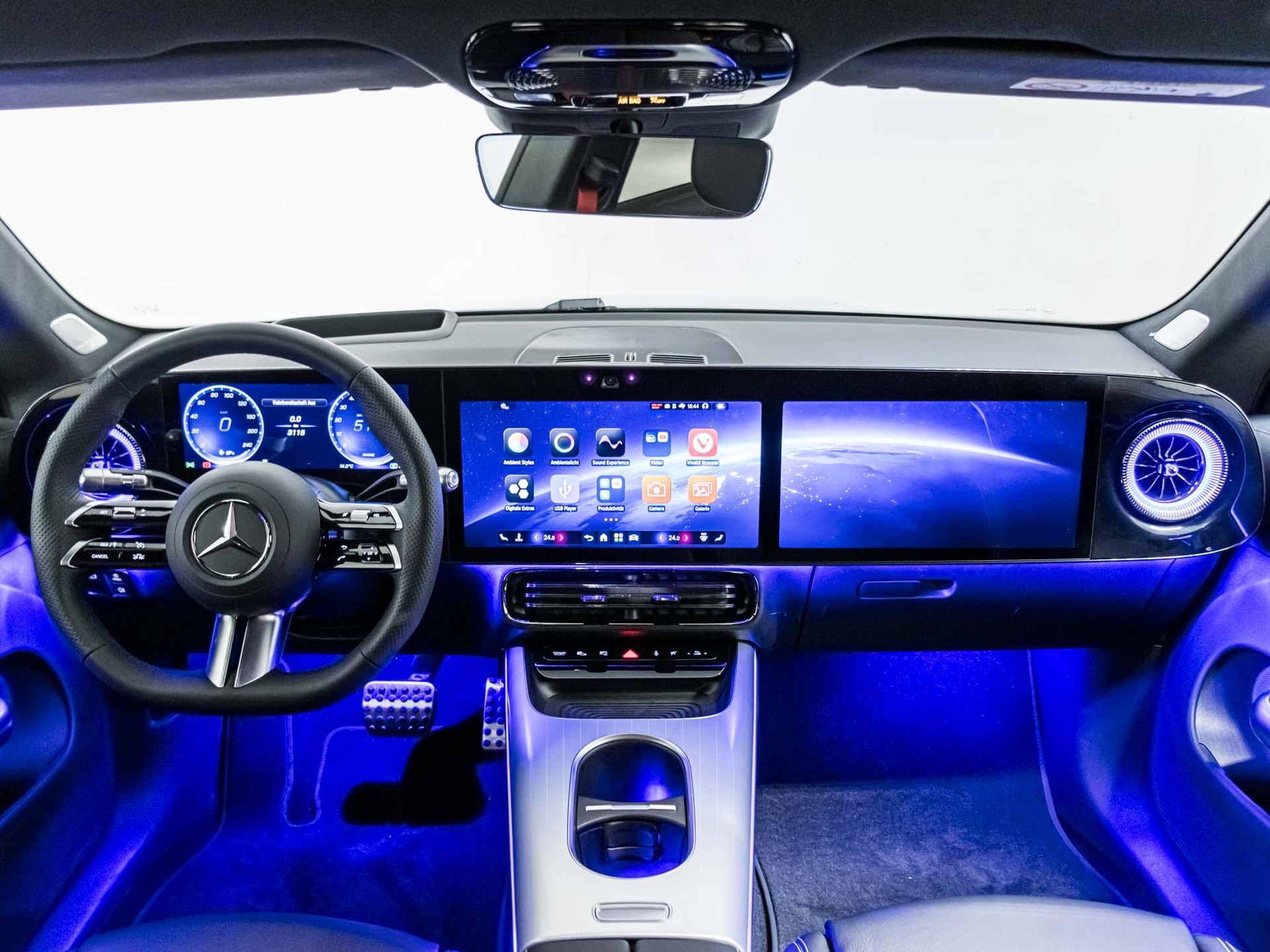 MERCEDES-BENZ CLA 350 4MATIC EQ SB-image-11
