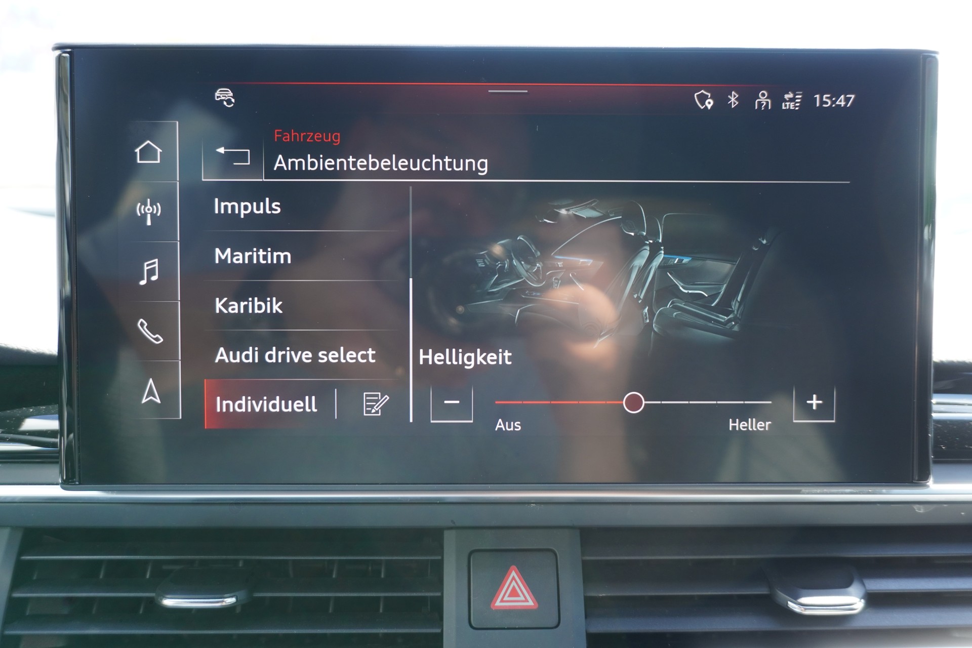 AUDI A4 Avant 45 TFSI S line S-tronic quattro-image-30
