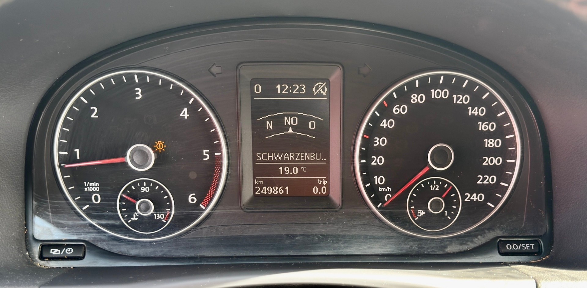 VW Touran 2.0 TDI R-Line DSG 7 Plätze-image-25