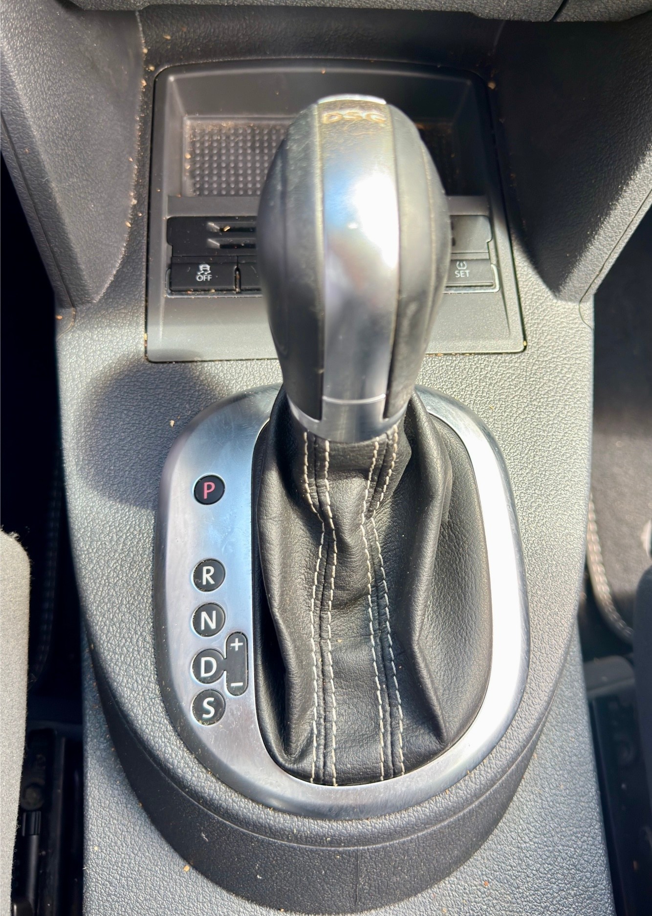 VW Touran 2.0 TDI R-Line DSG 7 Plätze-image-21