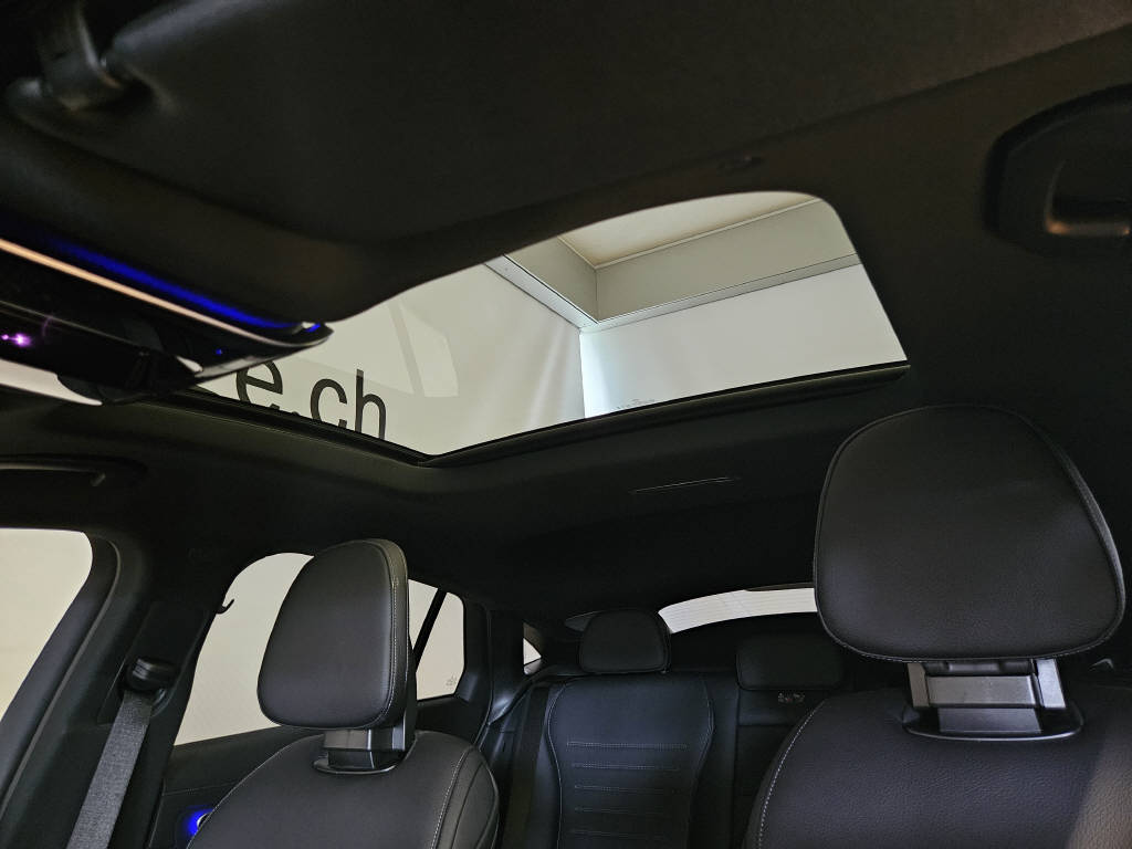 MERCEDES-BENZ GLC 220 d 4Matic AMG Line Coupé-image-4