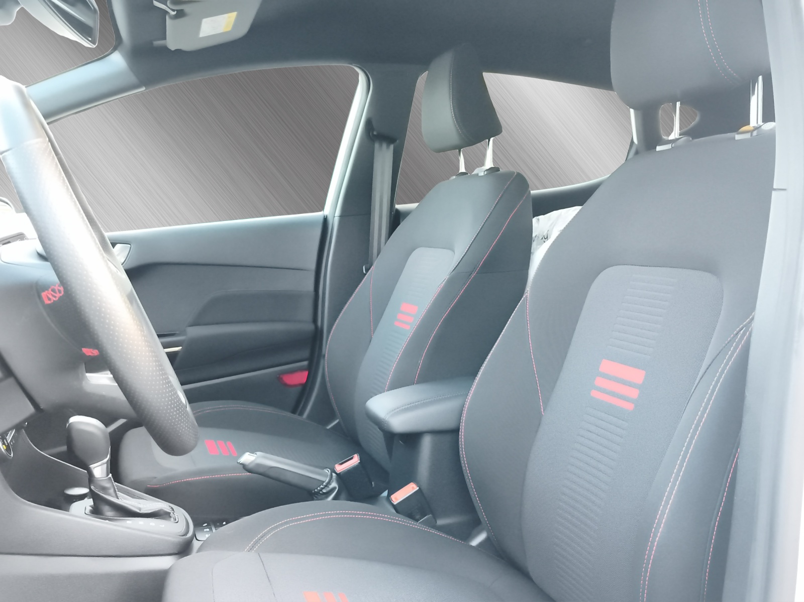 FORD Fiesta 1.0 EcoB Hybrid ST-Line-image-13