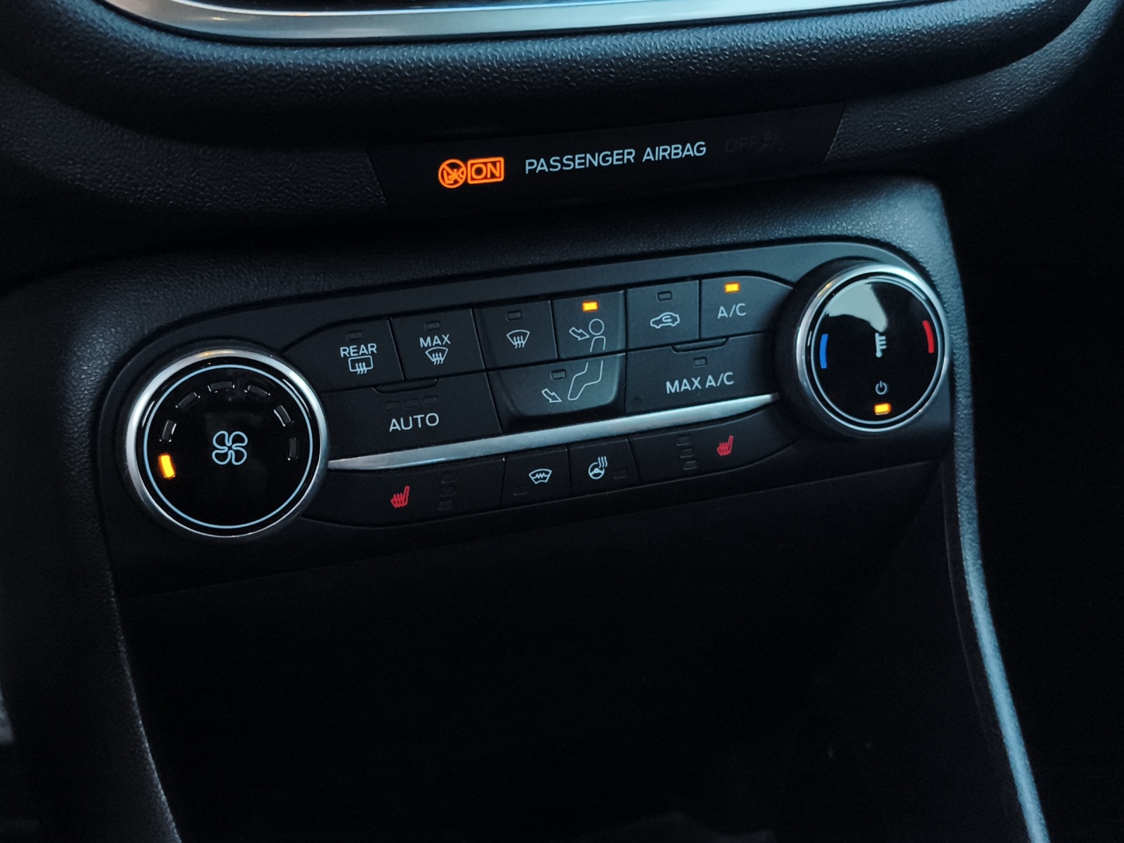 FORD Fiesta 1.0 EcoB Hybrid ST-Line-image-19