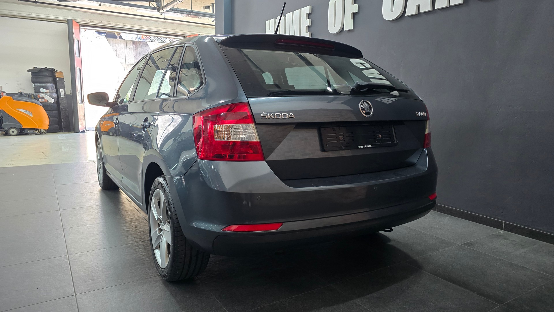 SKODA Rapid Spaceback 1.2 TSI Elegance-image-7