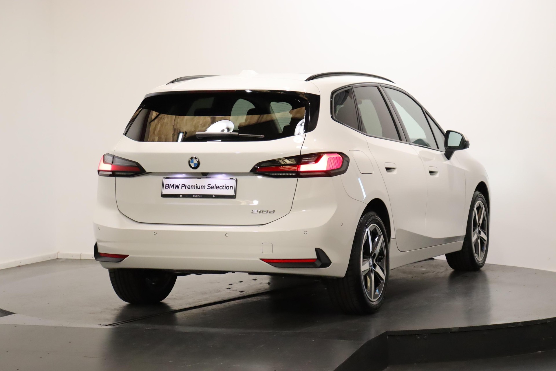 BMW 218d paddles Active Tourer-image-3