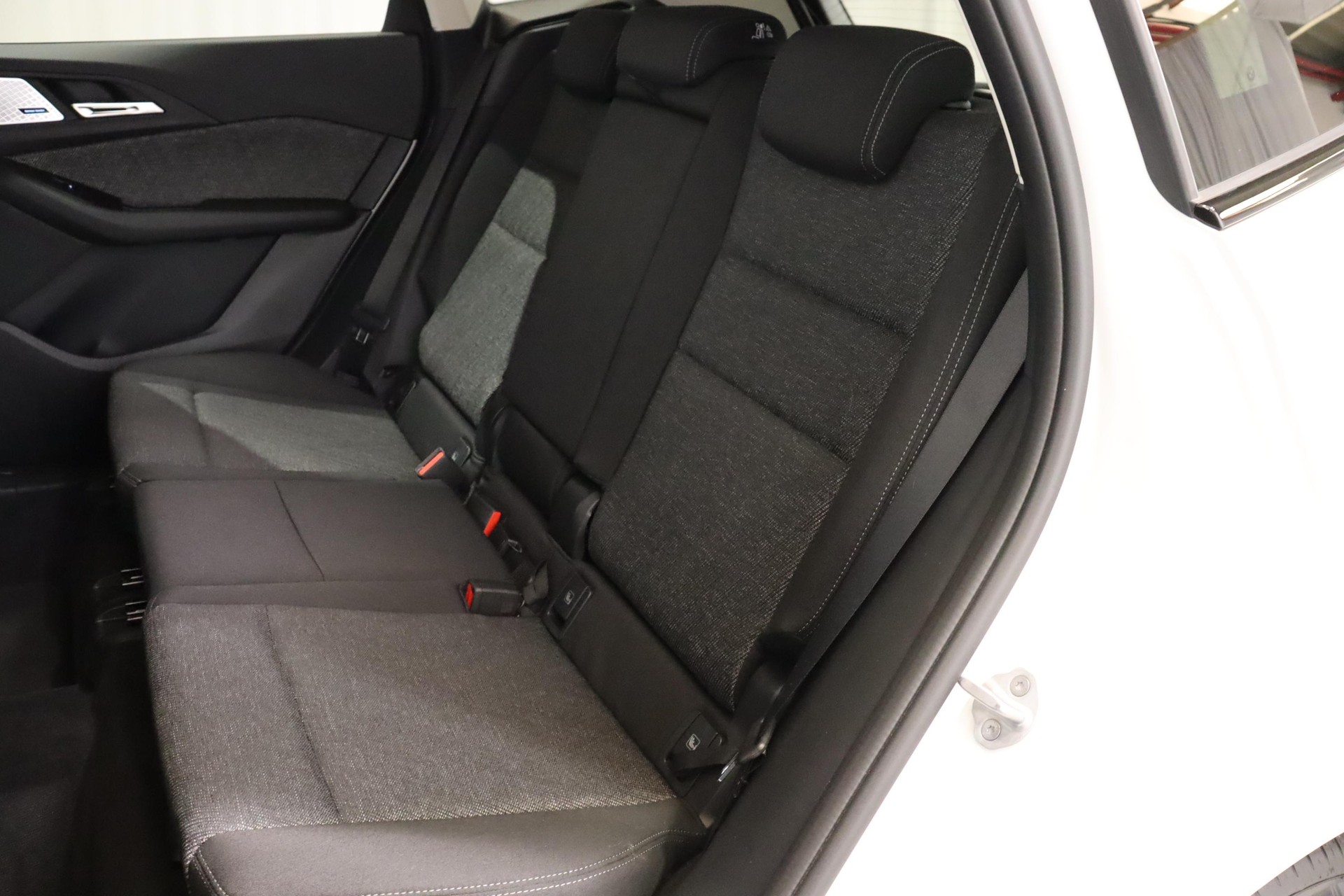 BMW 218d paddles Active Tourer-image-9