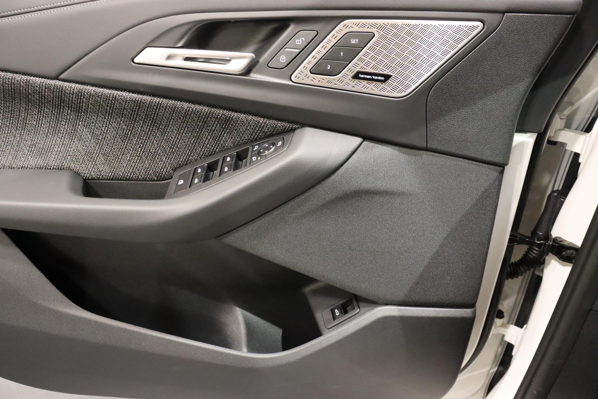 BMW 218d paddles Active Tourer-image-18