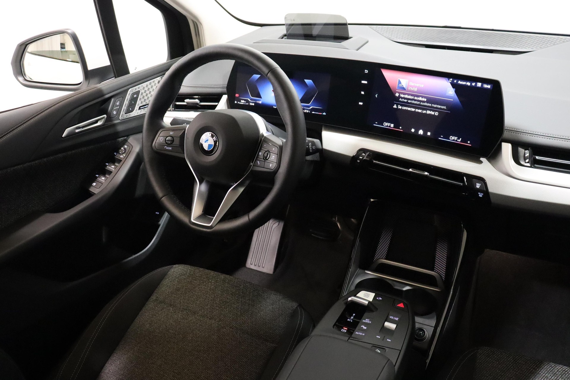BMW 218d paddles Active Tourer-image-8