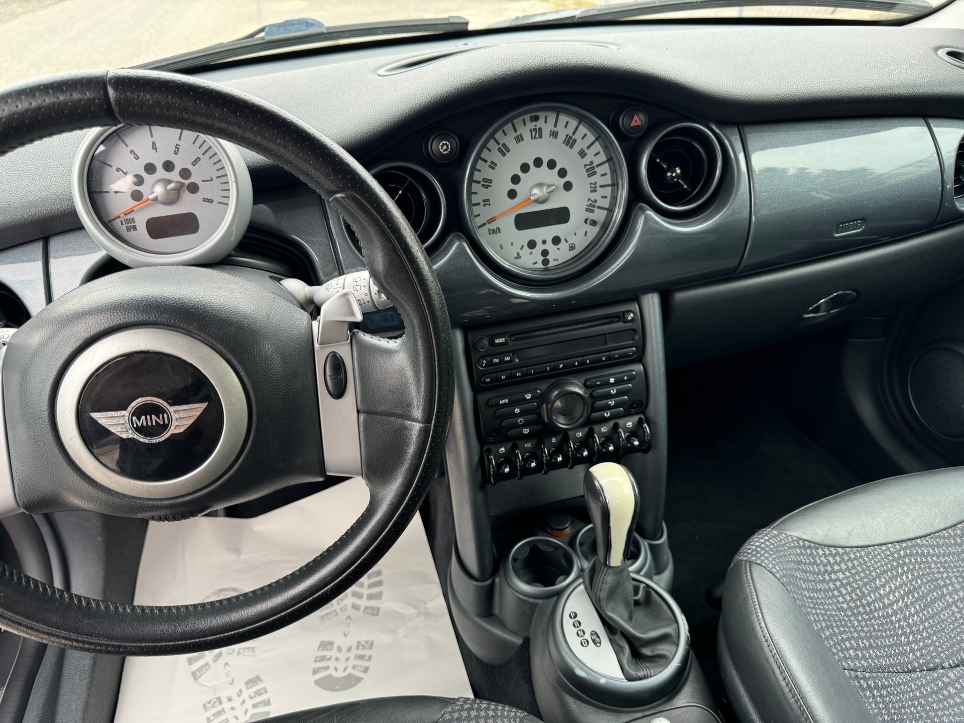 MINI Cooper-image-8