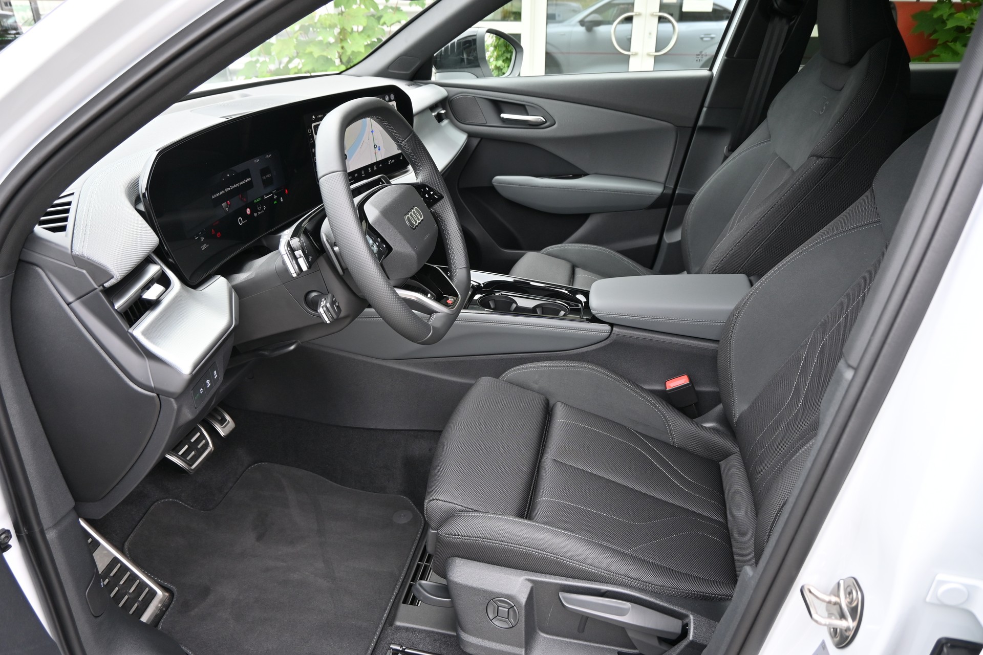 AUDI Q3 Sportback S Line Plus Black TFSI S tronic 150PS + AHK 1800kg-image-10