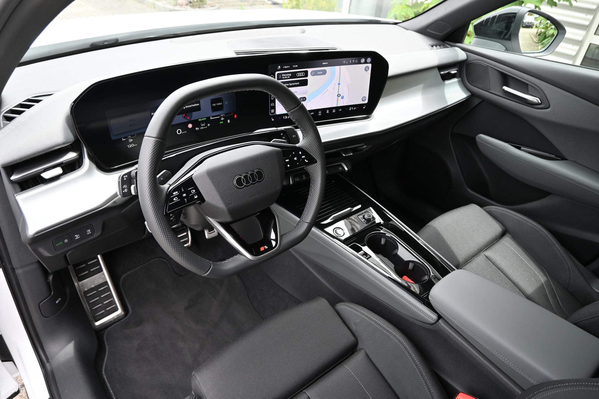 AUDI Q3 Sportback S Line Plus Black TFSI S tronic 150PS + AHK 1800kg-image-9