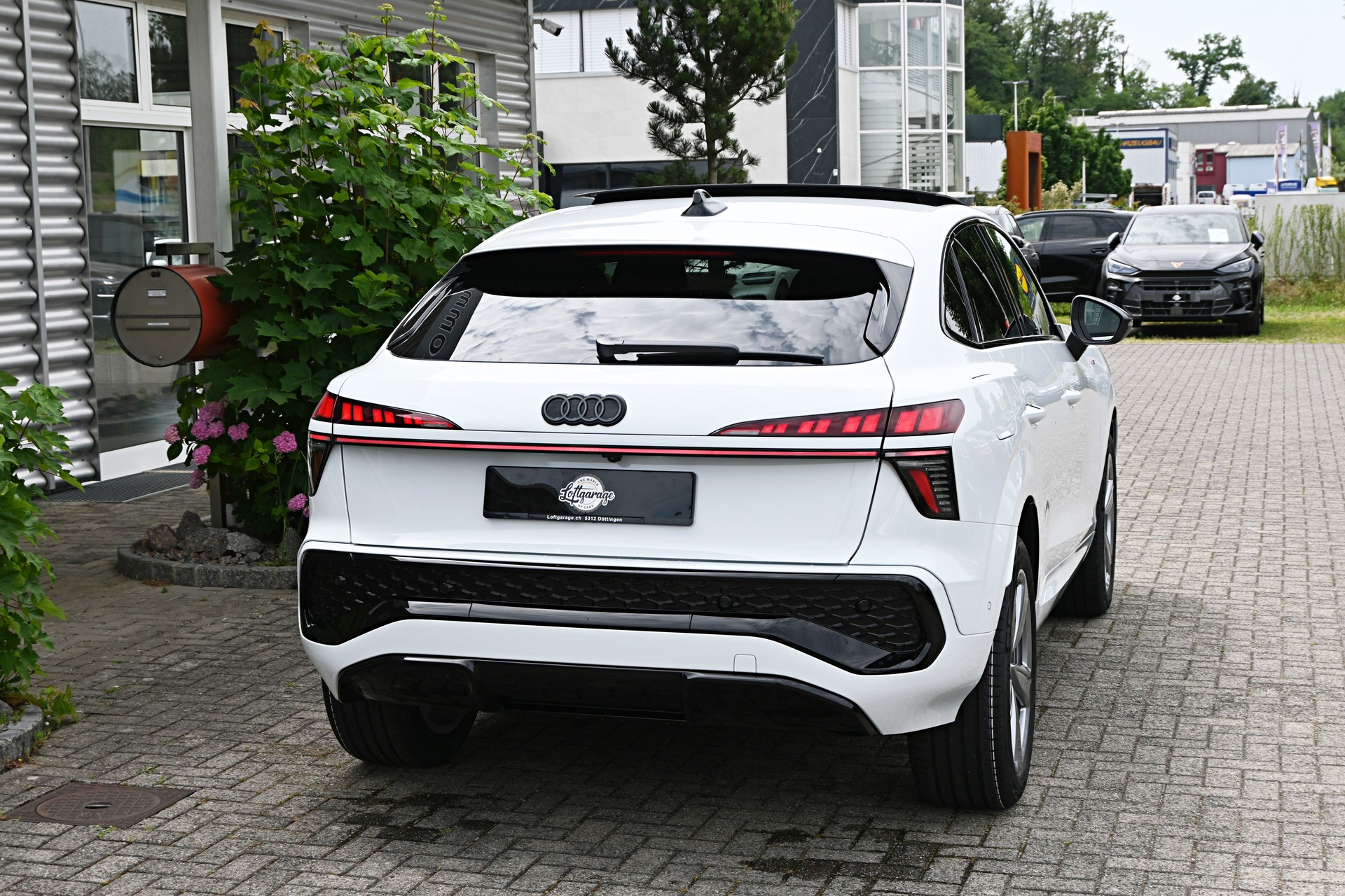 AUDI Q3 Sportback S Line Plus Black TFSI S tronic 150PS + AHK 1800kg-image-7