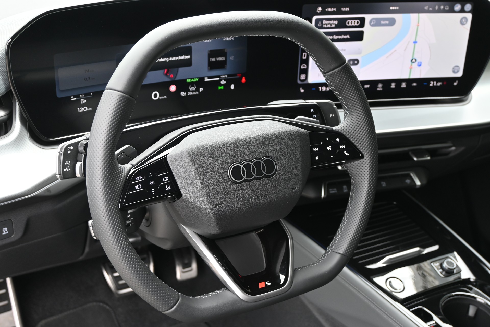AUDI Q3 Sportback S Line Plus Black TFSI S tronic 150PS + AHK 1800kg-image-16
