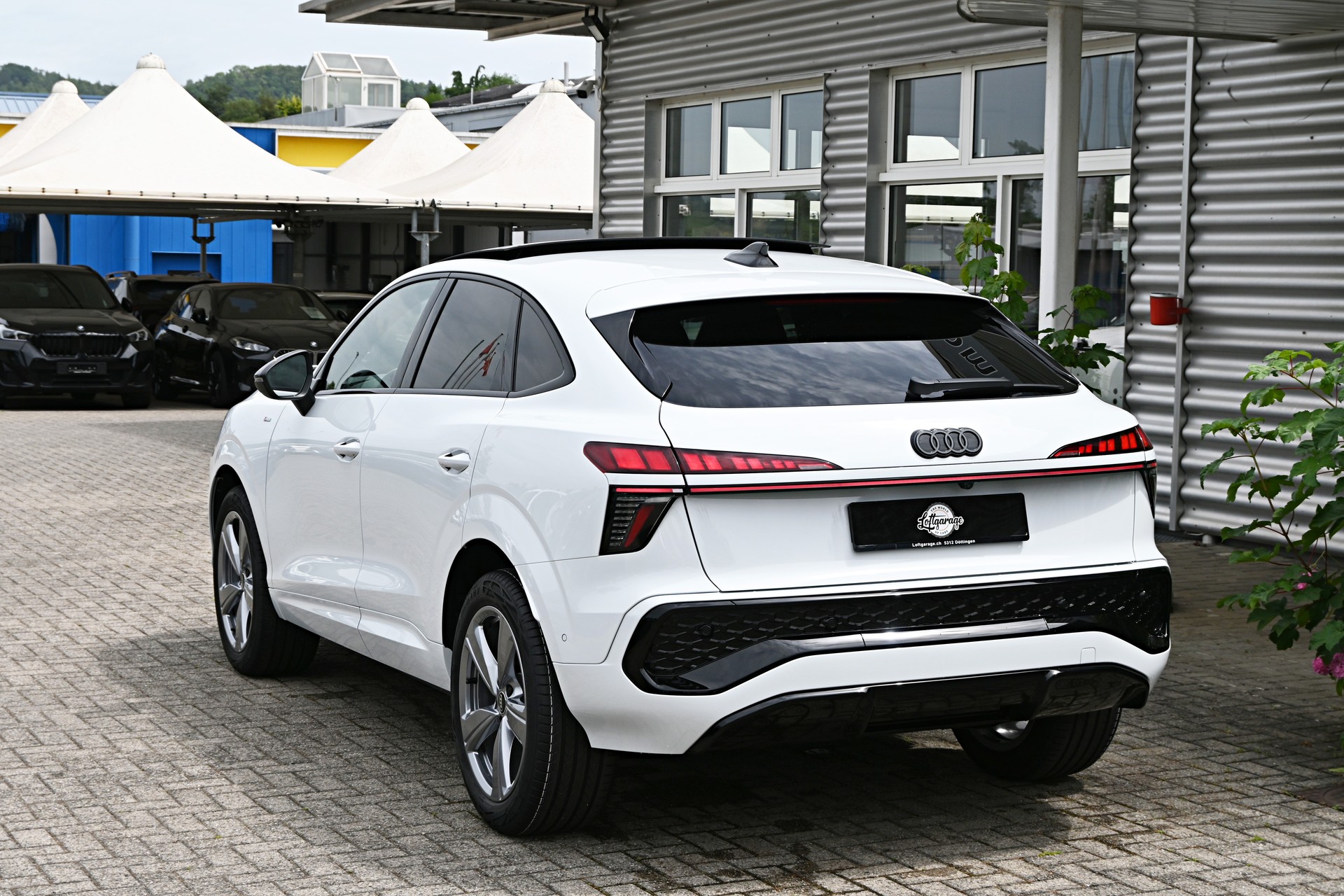 AUDI Q3 Sportback S Line Plus Black TFSI S tronic 150PS + AHK 1800kg-image-6