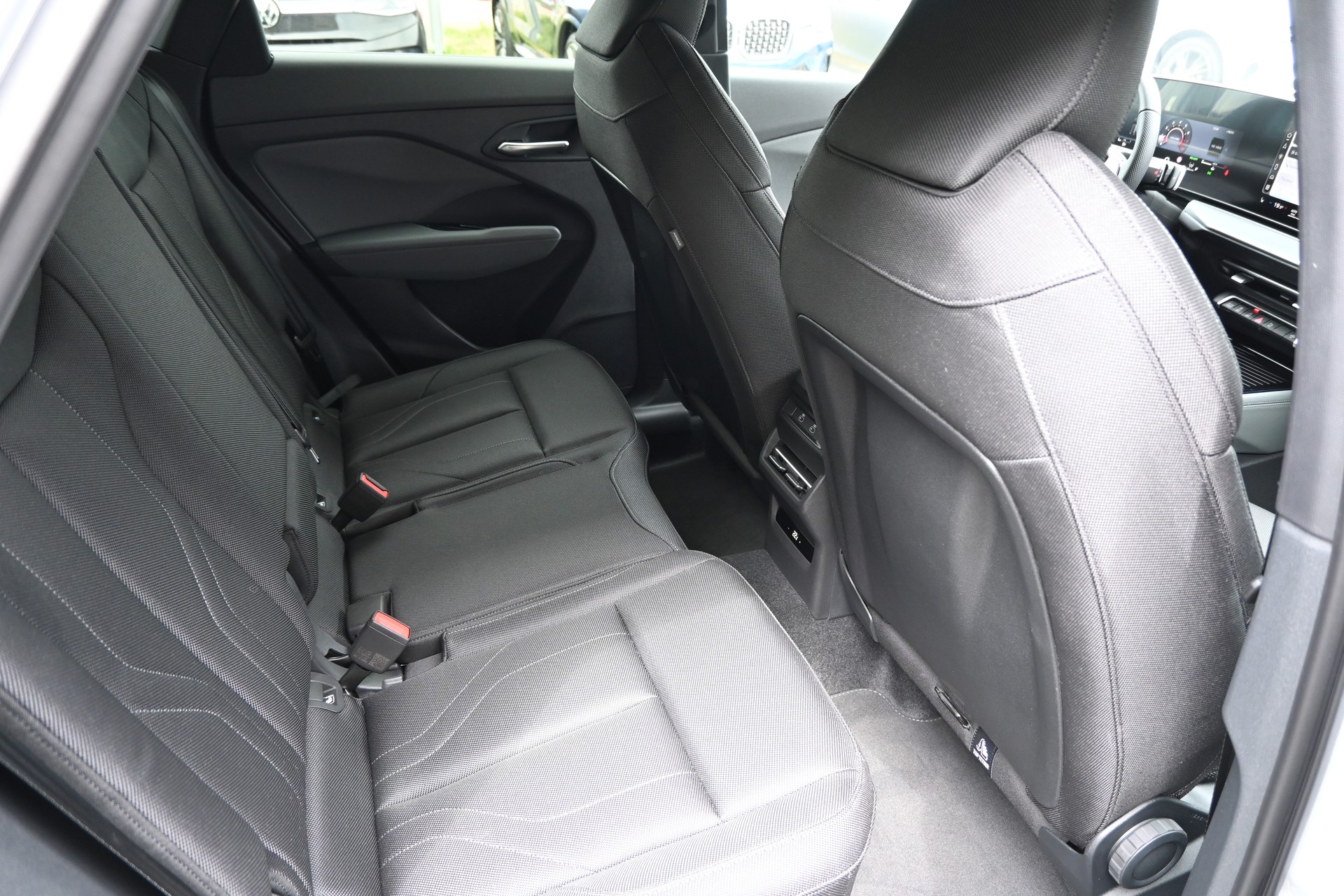 AUDI Q3 Sportback S Line Plus Black TFSI S tronic 150PS + AHK 1800kg-image-14