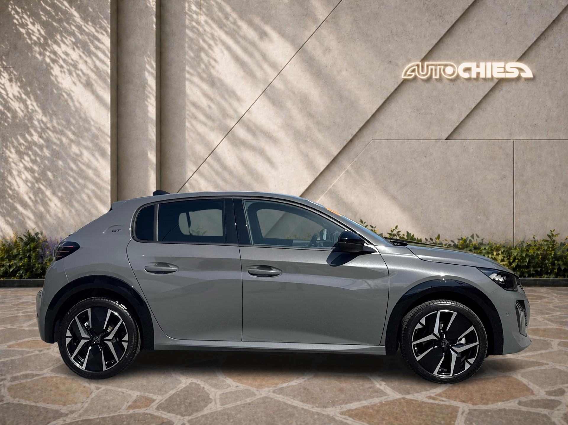 PEUGEOT 208 1.2 Hybrid 145 GT-image-5