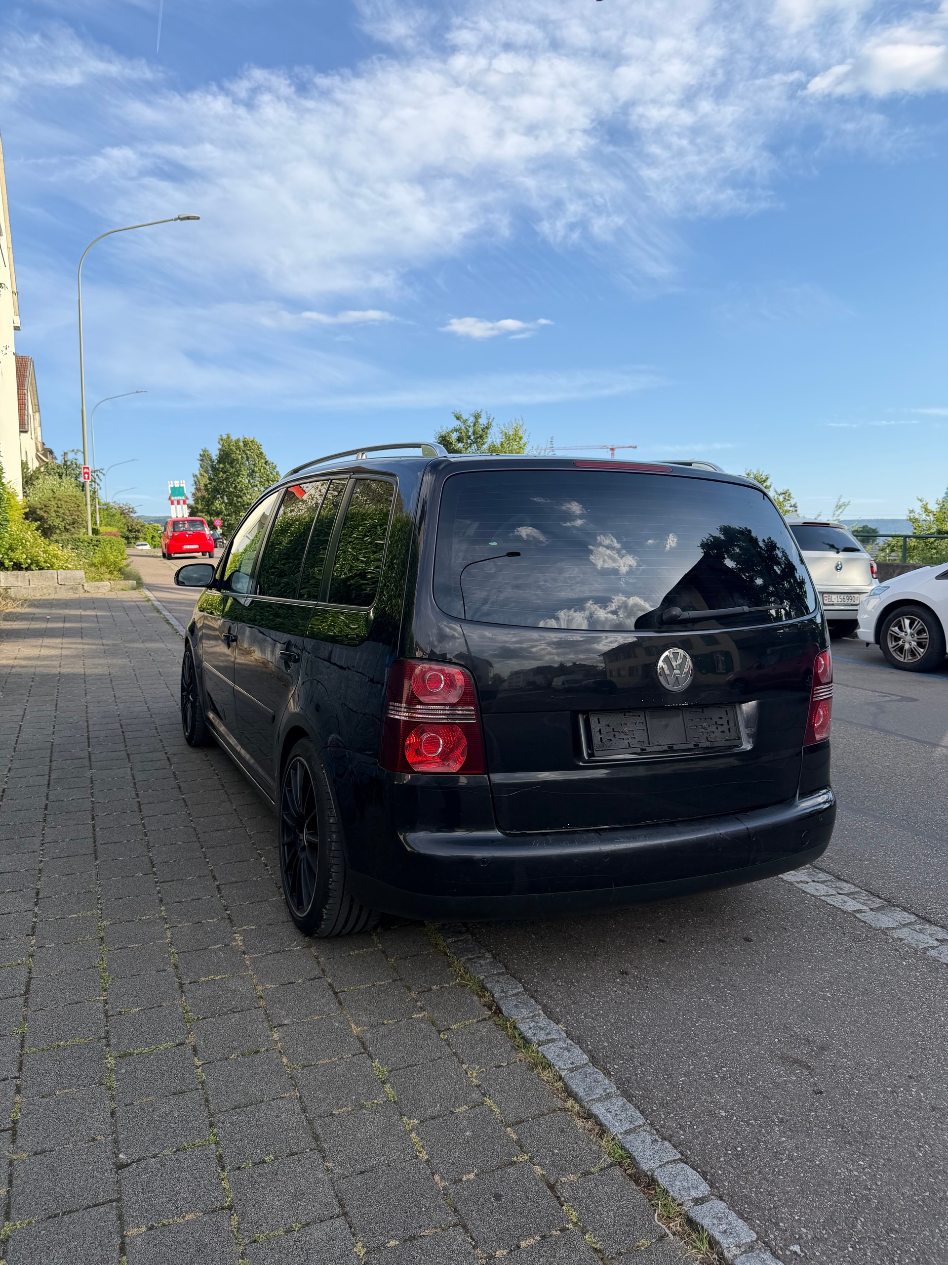 VW TOURAN-image-3