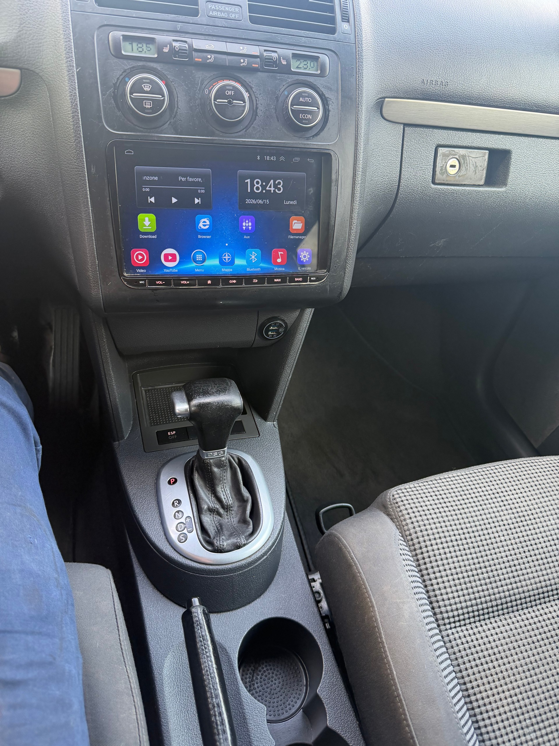 VW TOURAN-image-7