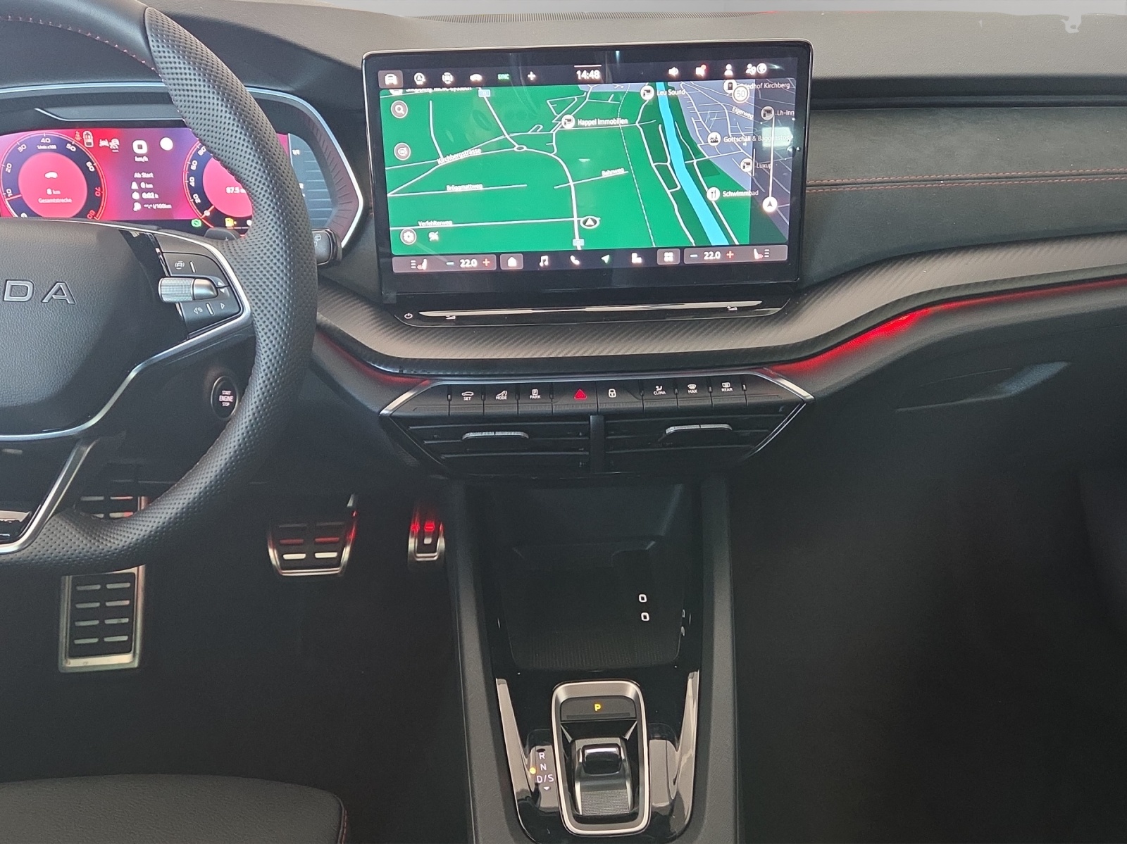SKODA Octavia Combi 2.0 TSI DSG RS 30 Years Edition-image-6